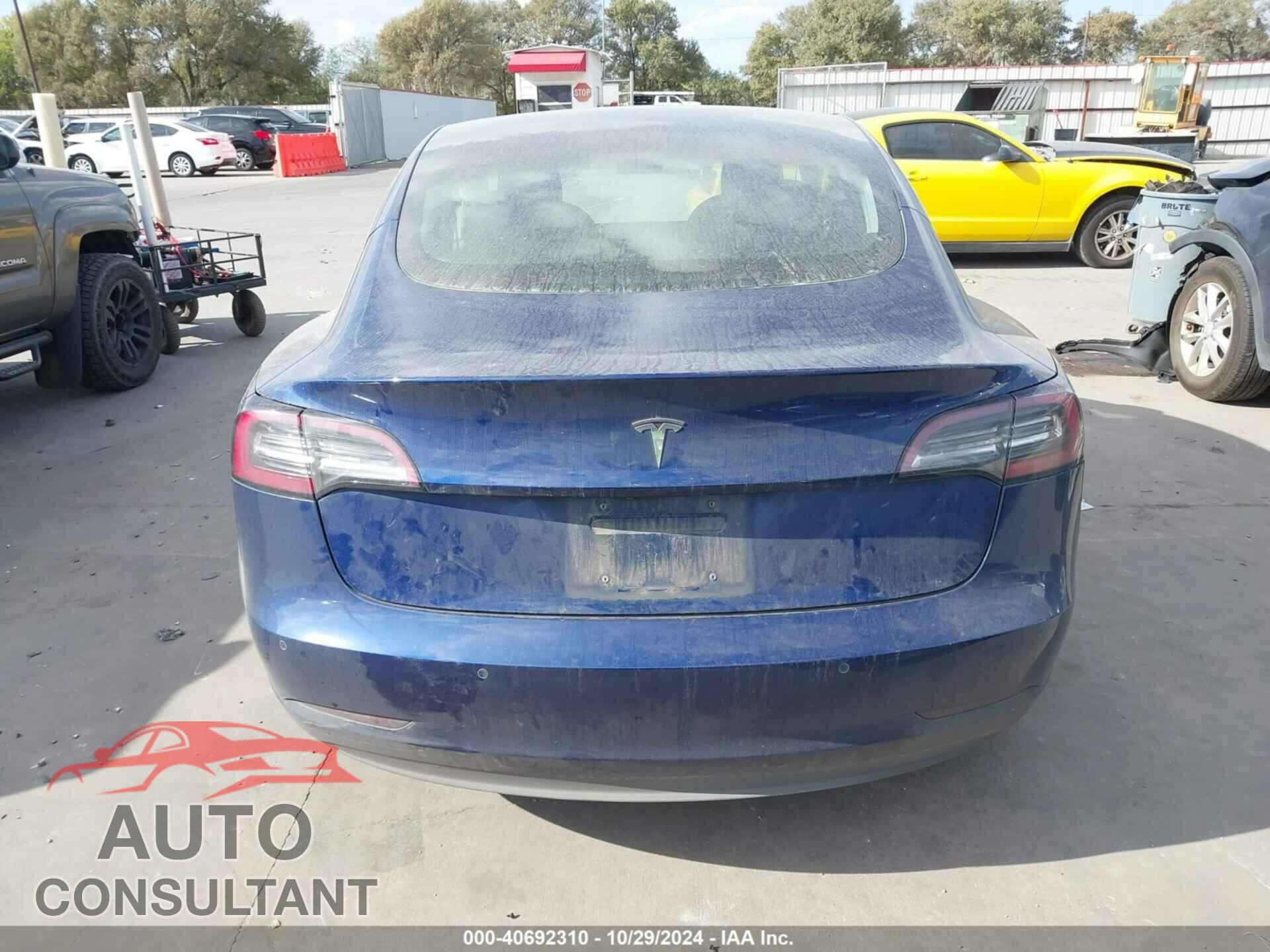 TESLA MODEL 3 2018 - 5YJ3E1EA9JF164453