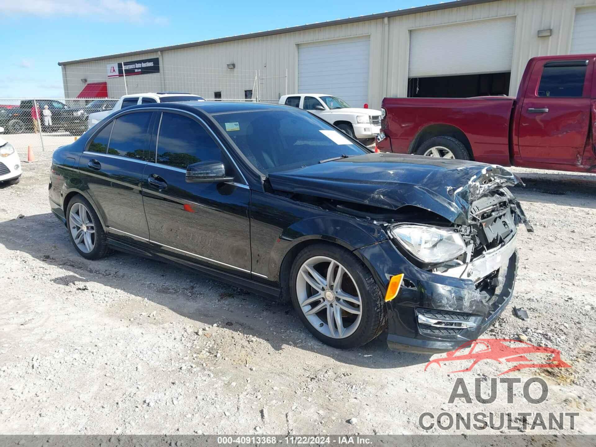 MERCEDES-BENZ C 300 2012 - WDDGF8BB3CA621585