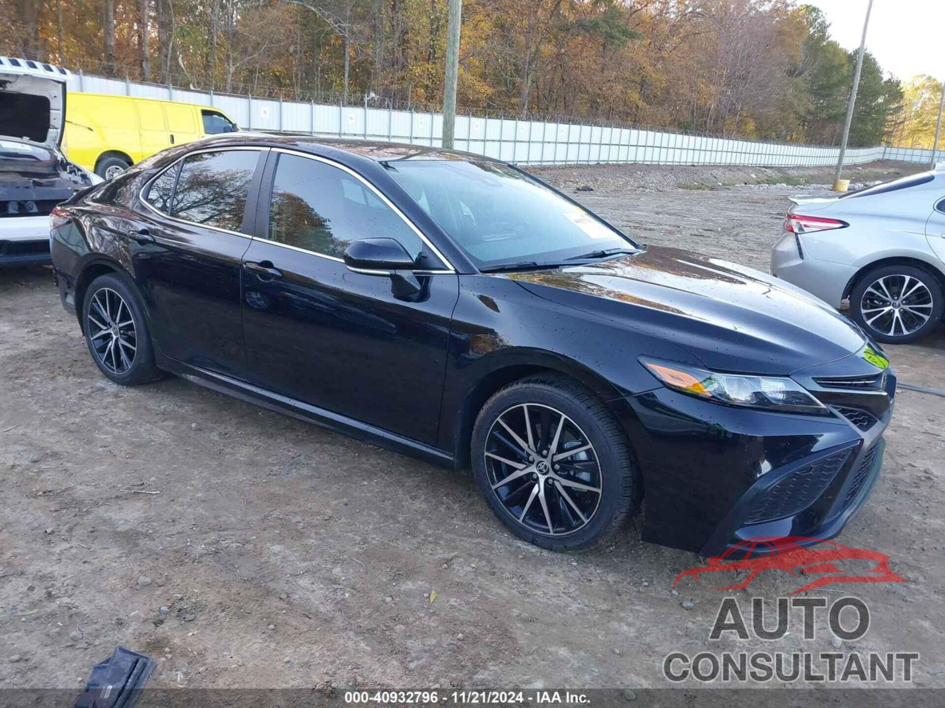 TOYOTA CAMRY 2023 - 4T1G11AK2PU794306