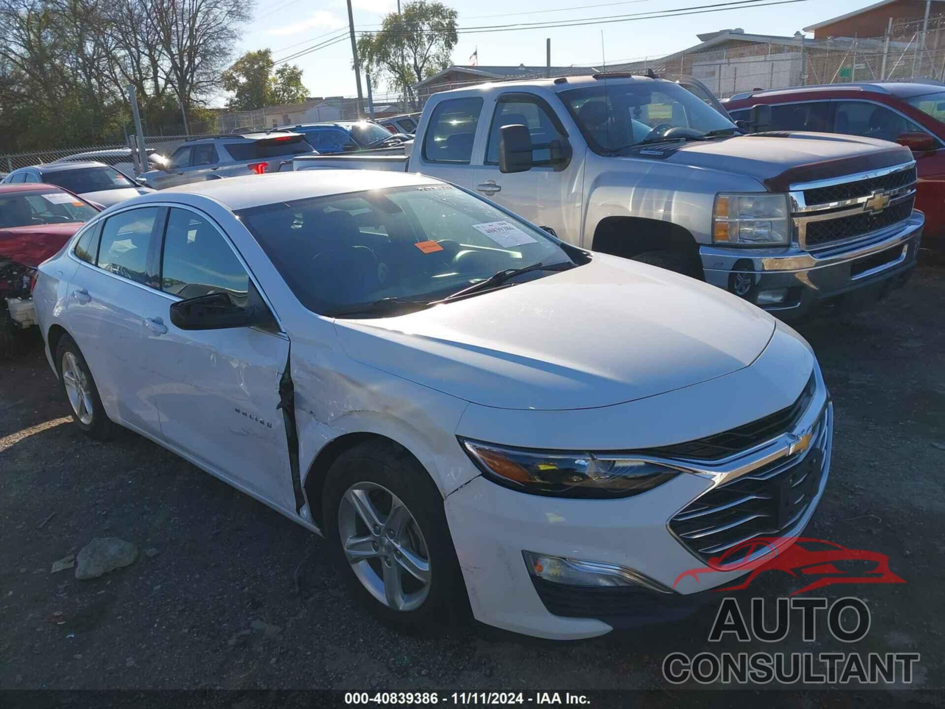 CHEVROLET MALIBU 2019 - 1G1ZC5ST4KF181308