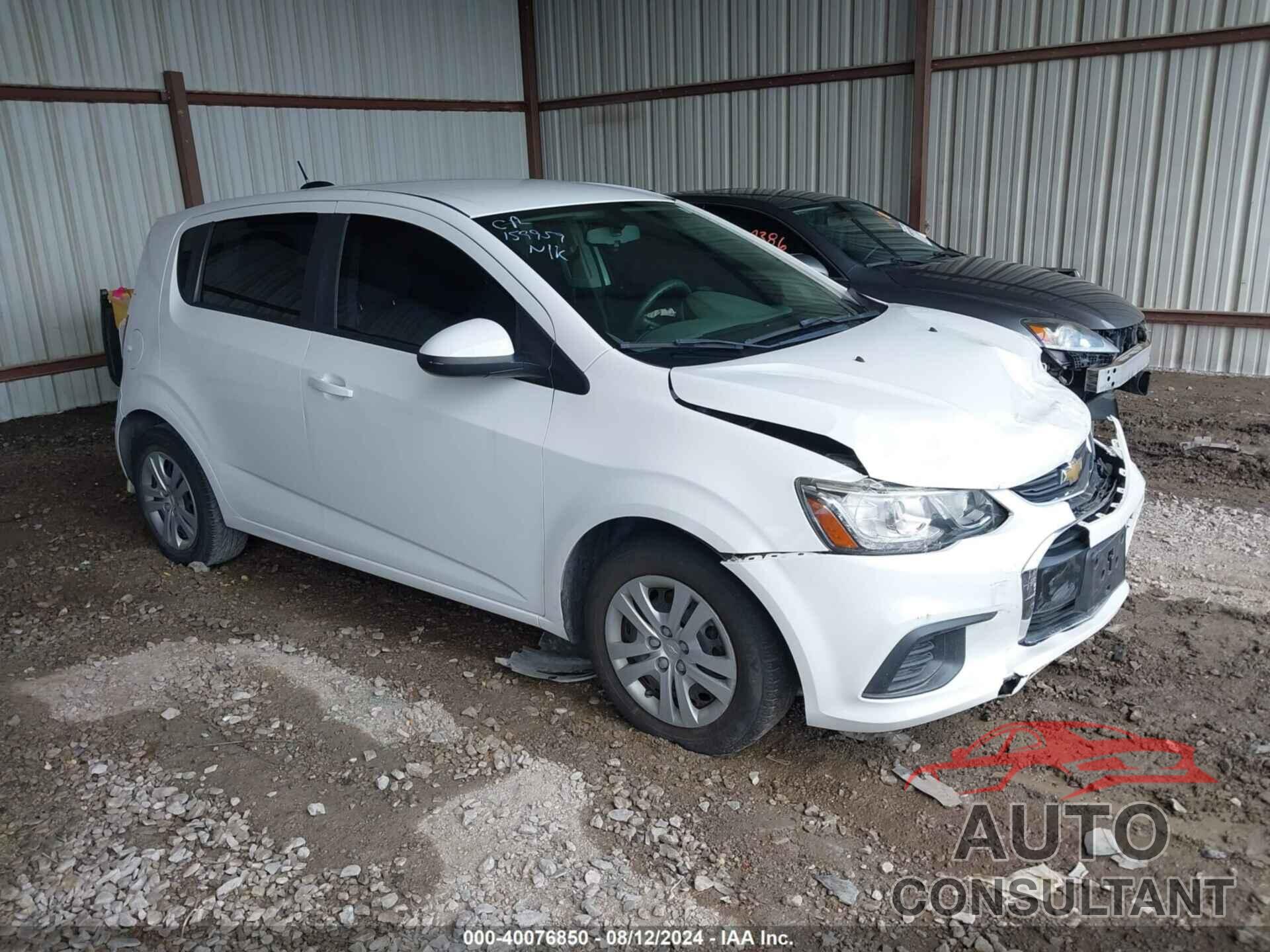 CHEVROLET SONIC 2017 - 1G1JG6SH4H4137154