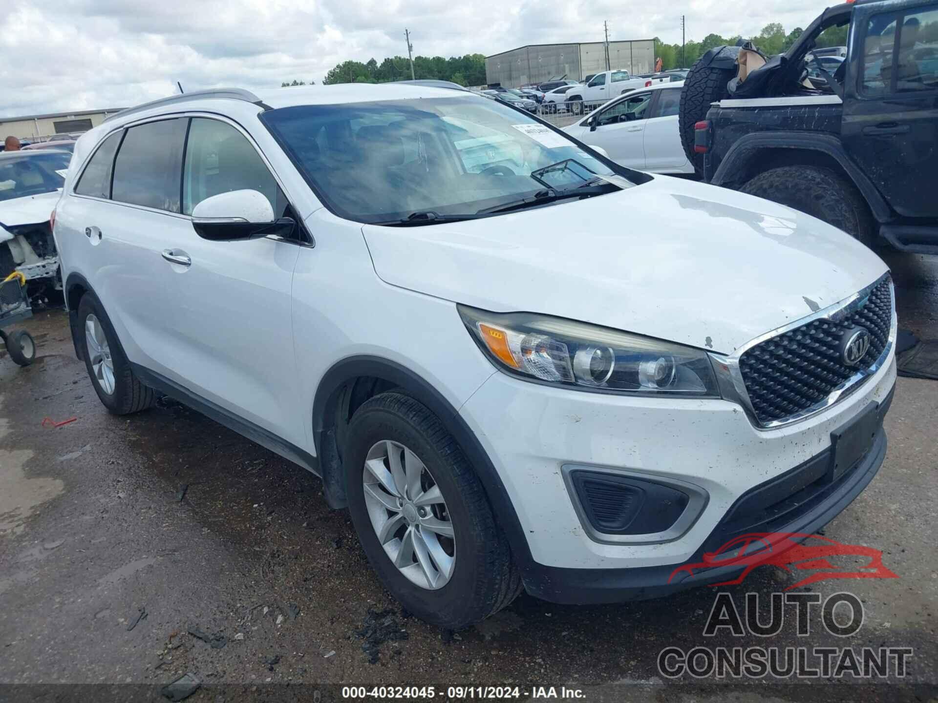 KIA SORENTO 2017 - 5XYPG4A58HG302668