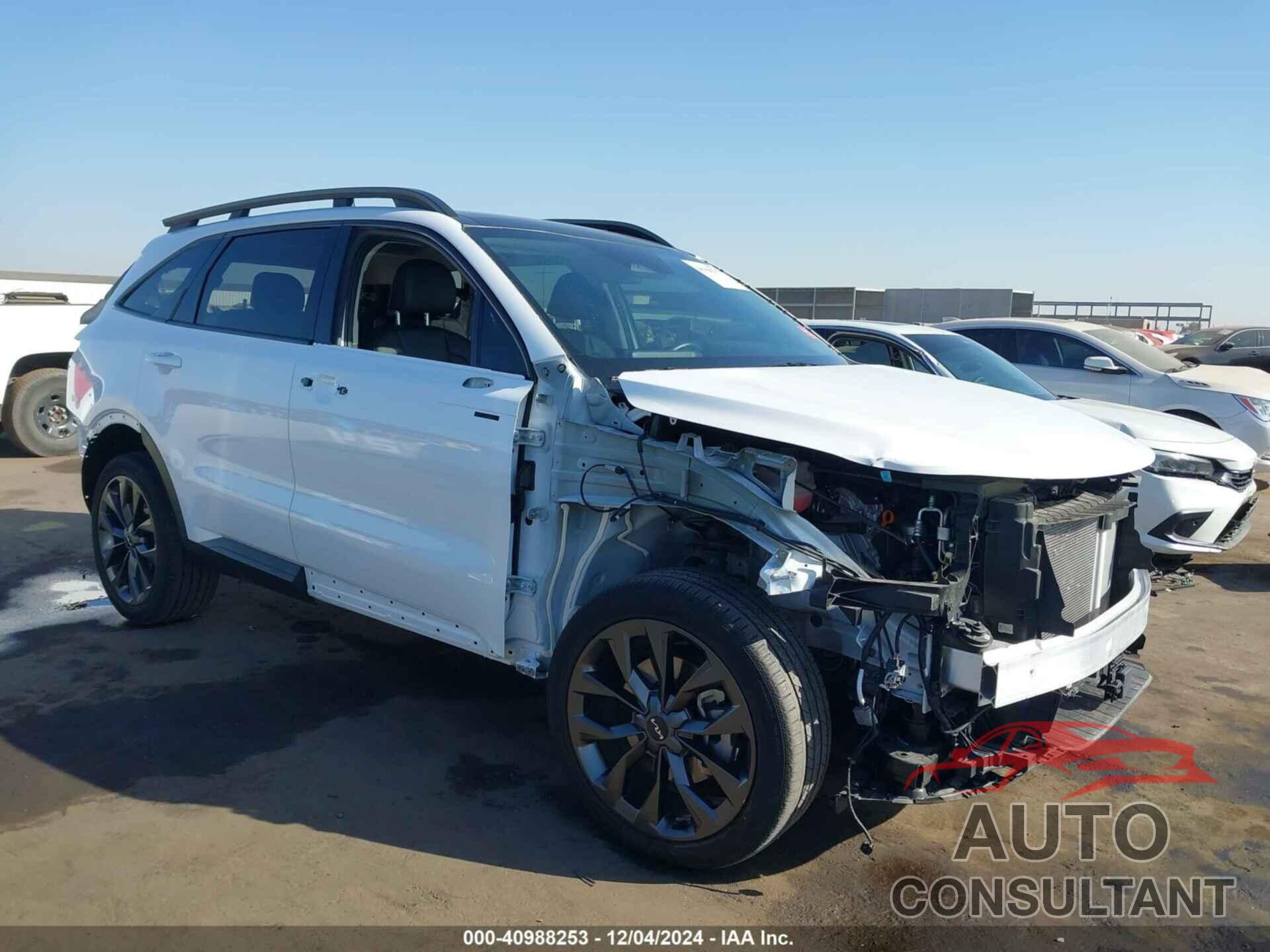 KIA SORENTO 2023 - 5XYRHDLF2PG183820