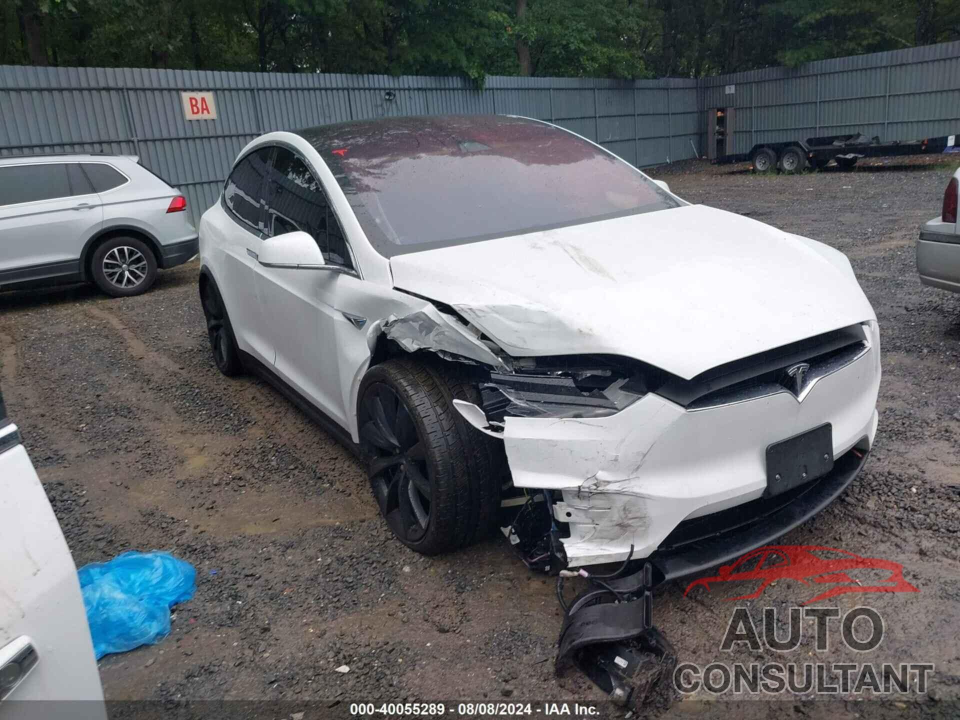 TESLA MODEL X 2017 - 5YJXCBE40HF052285