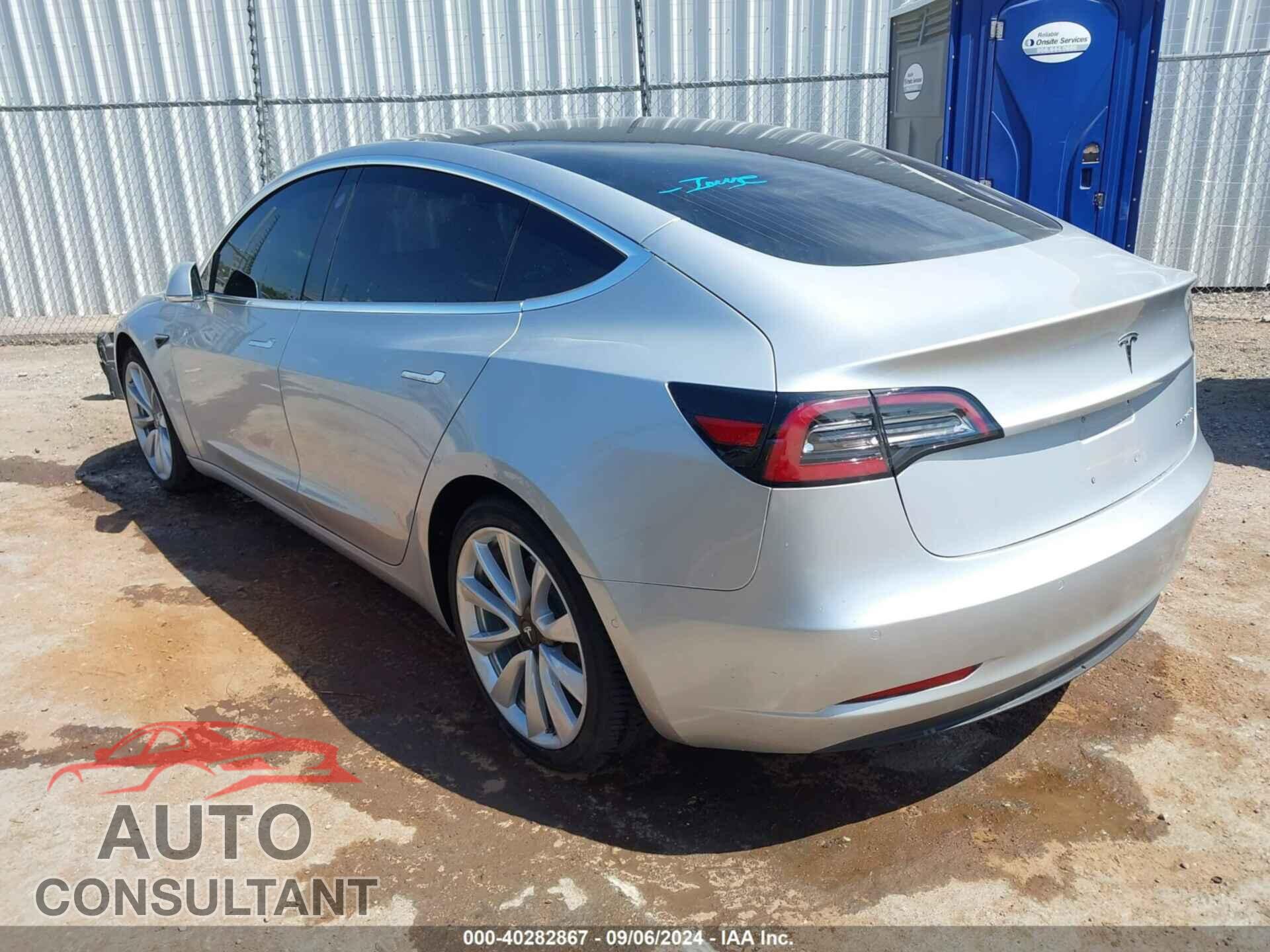 TESLA MODEL 3 2018 - 5YJ3E1EB7JF100579