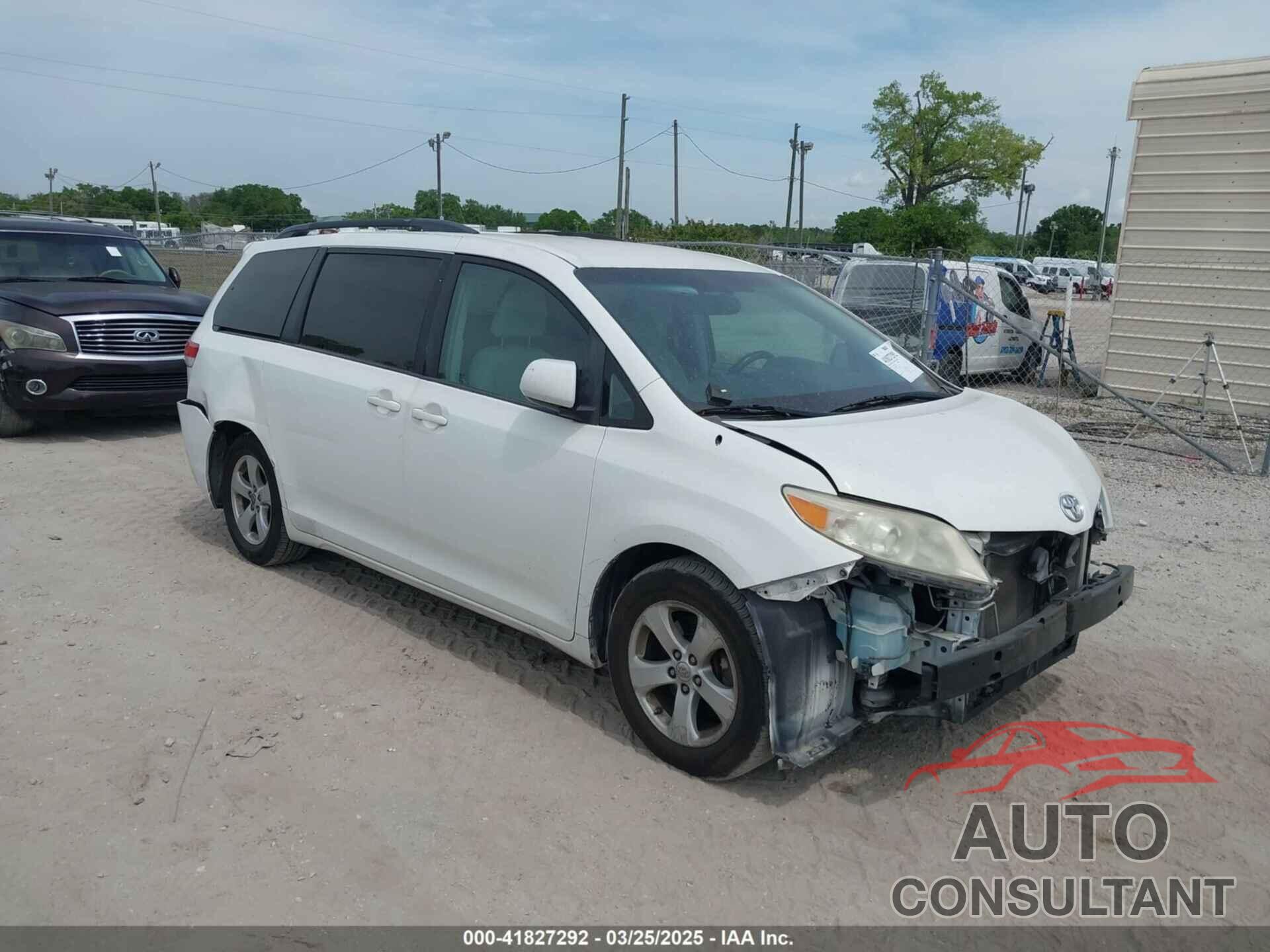 TOYOTA SIENNA 2014 - 5TDKK3DC4ES417229
