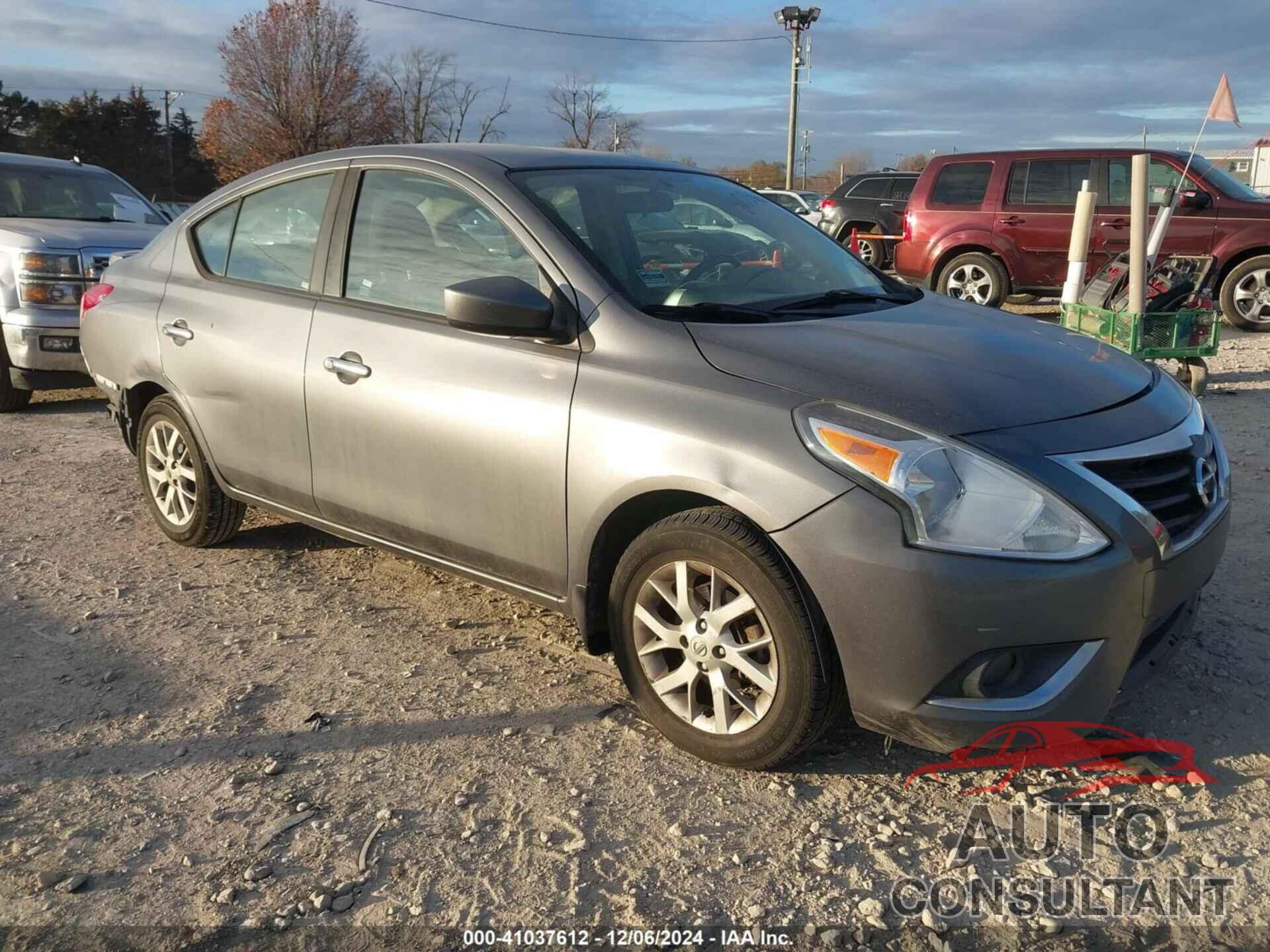 NISSAN VERSA 2017 - 3N1CN7APXHL809994