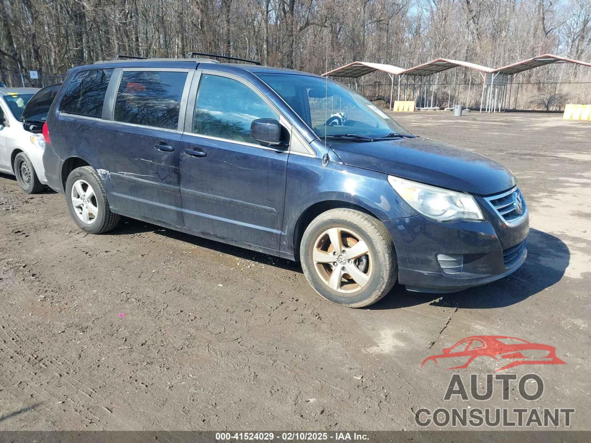 VOLKSWAGEN ROUTAN 2011 - 2V4RW5DG3BR643077