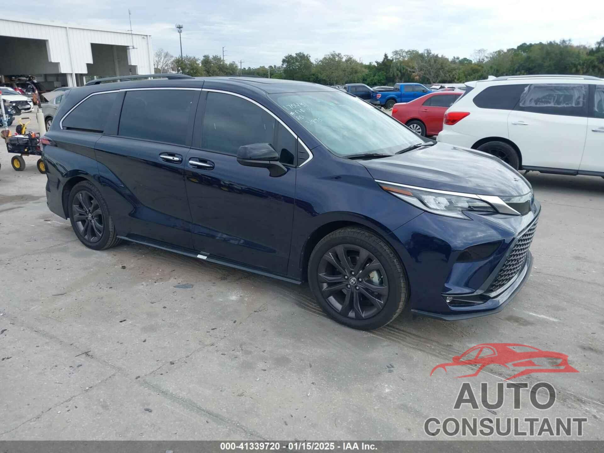 TOYOTA SIENNA 2023 - 5TDXRKEC5PS170431