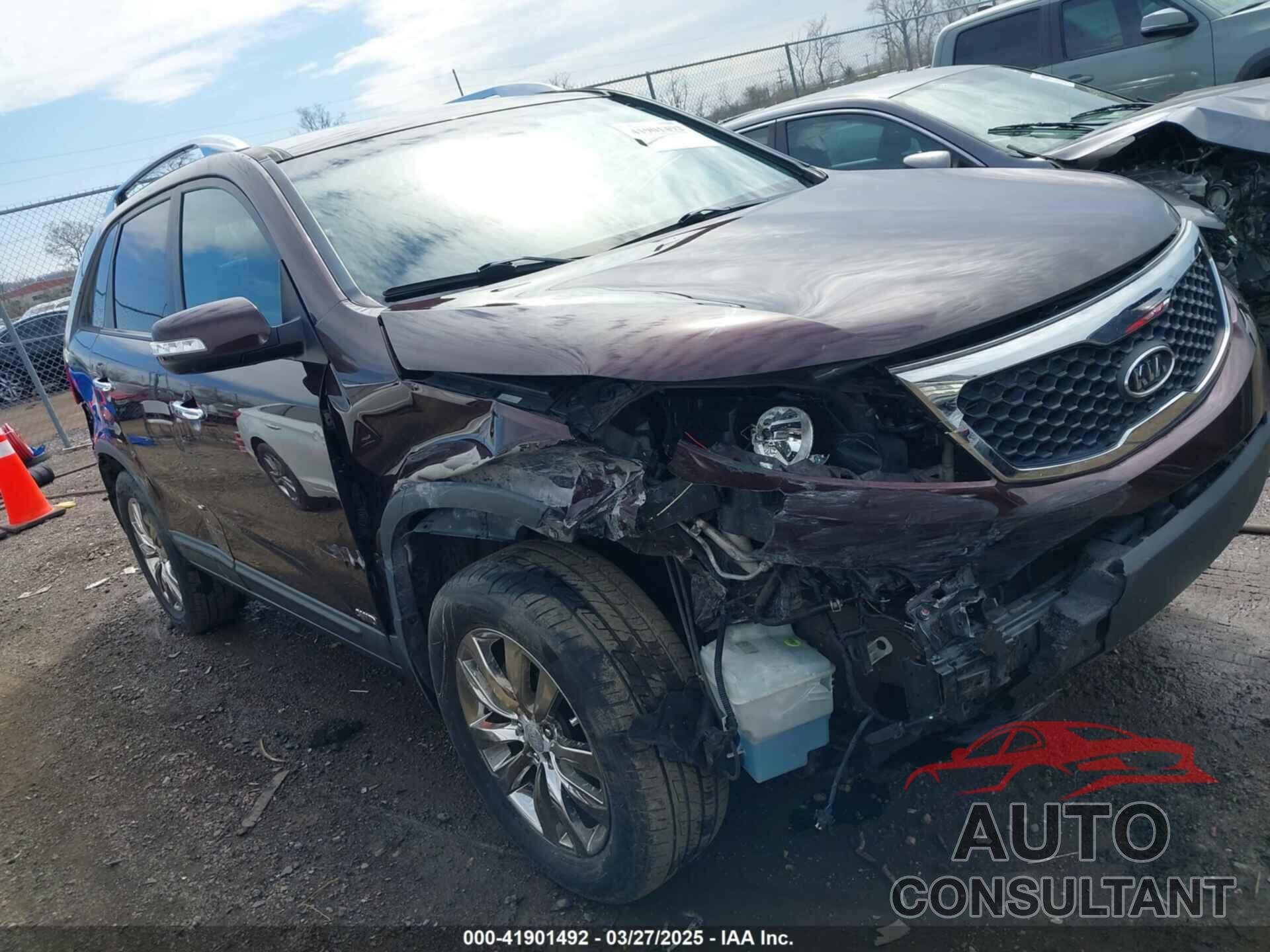 KIA SORENTO 2011 - 5XYKUDA2XBG131874