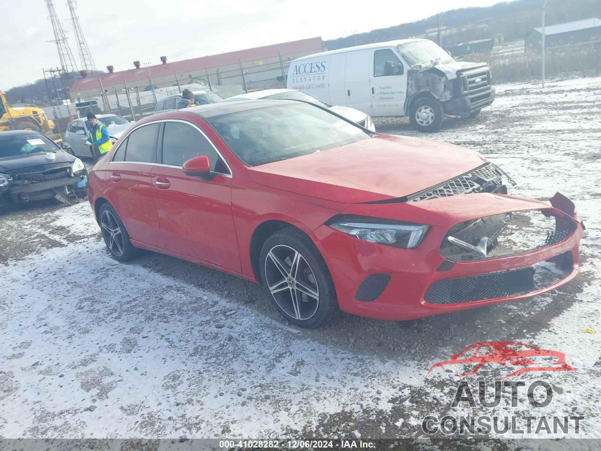 MERCEDES-BENZ A 220 2019 - WDD3G4FB0KW021624