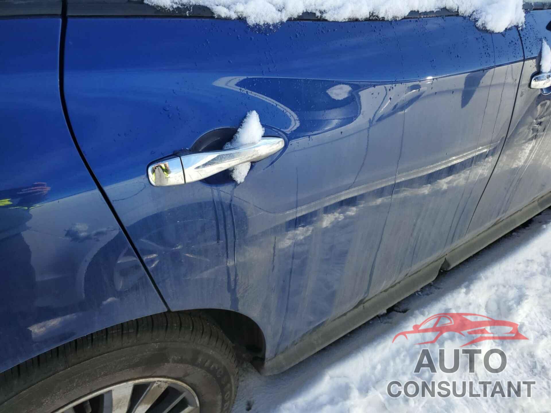 NISSAN PATHFINDER 2019 - 5N1DR2MM3KC613694