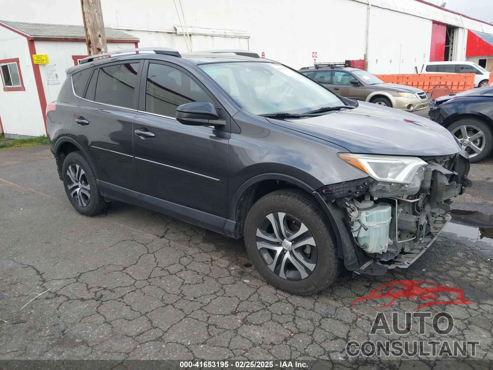 TOYOTA RAV4 2017 - JTMZFREV3HJ113123