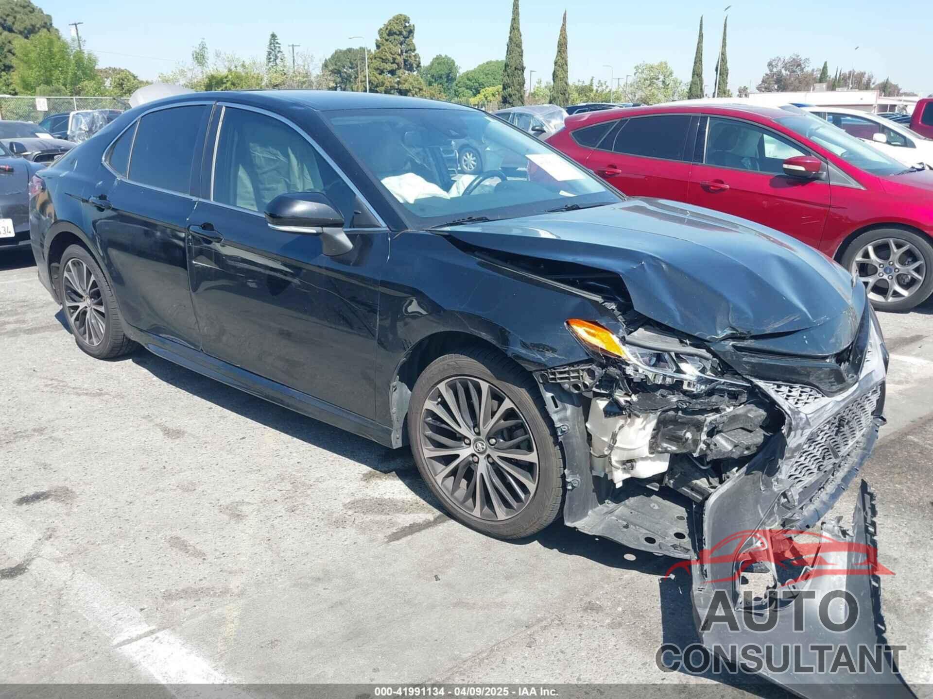 TOYOTA CAMRY 2018 - 4T1B11HK7JU622814