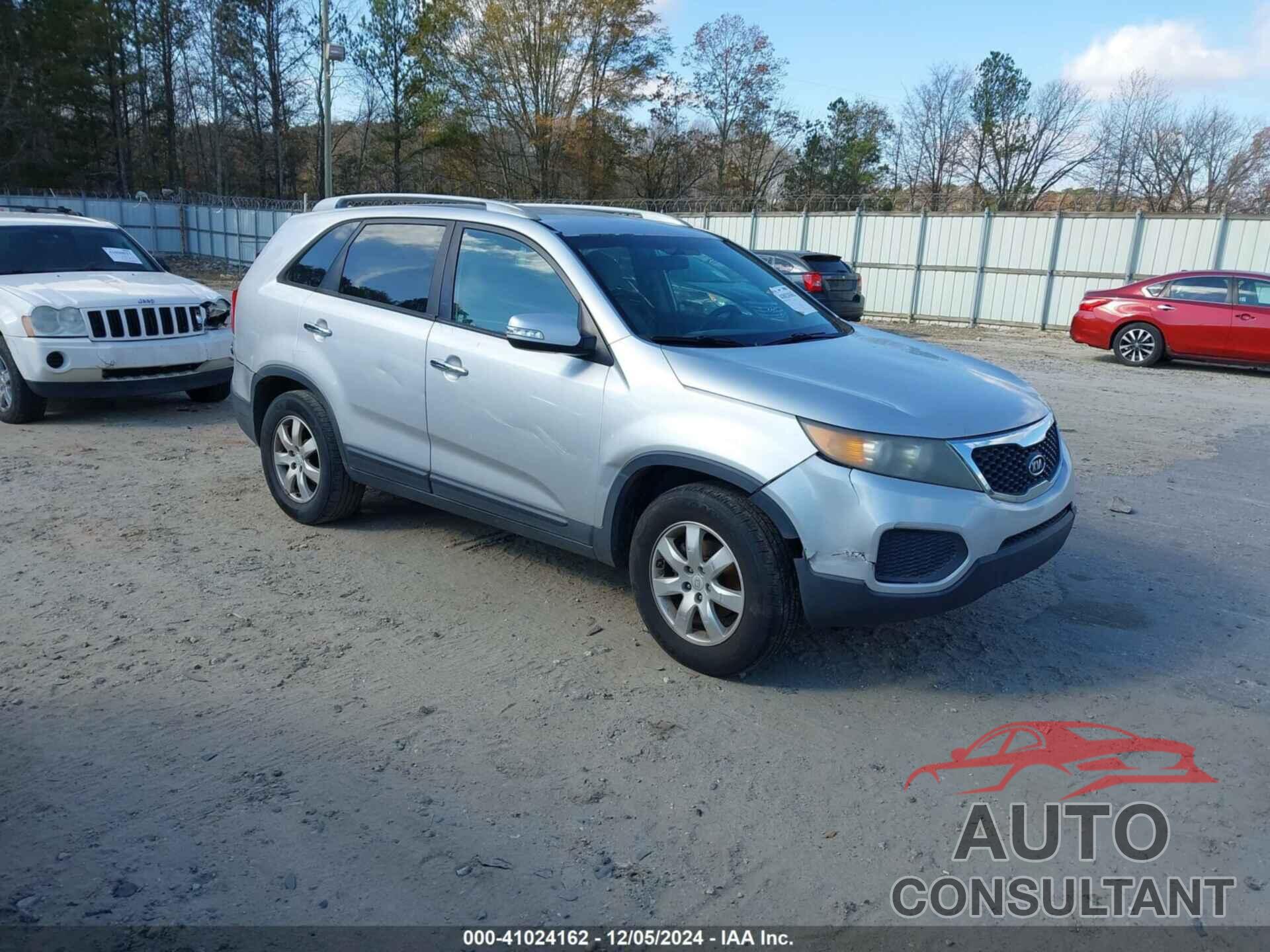KIA SORENTO 2011 - 5XYKT4A26BG160419