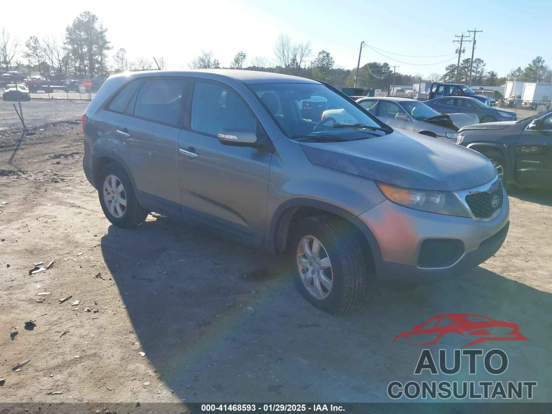 KIA SORENTO 2011 - 5XYKT3A11BG036219