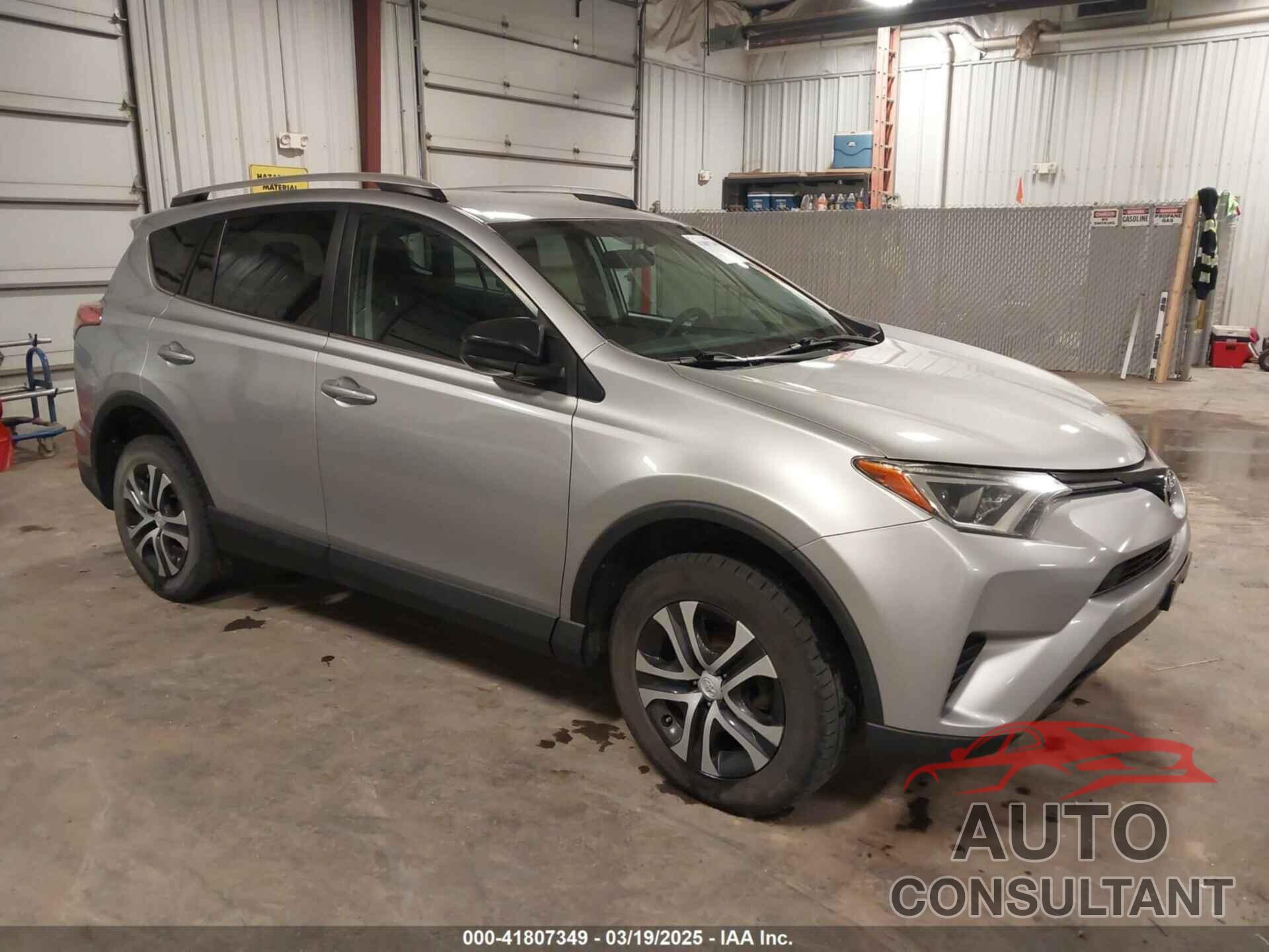 TOYOTA RAV4 2016 - 2T3BFREV8GW509257