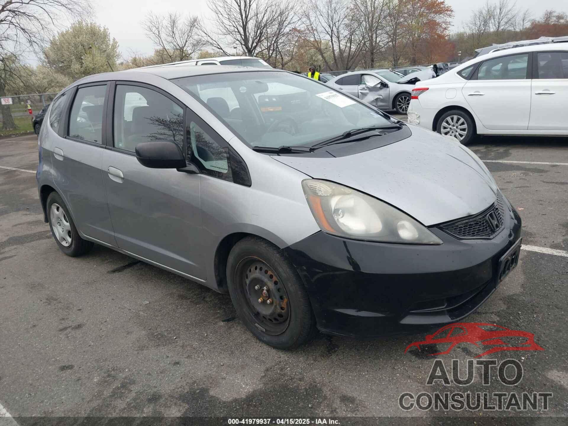 HONDA FIT 2009 - JHMGE882X9S015593