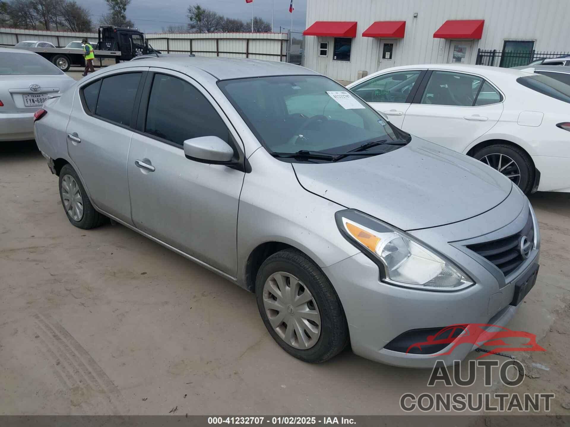 NISSAN VERSA 2019 - 3N1CN7AP1KL834354