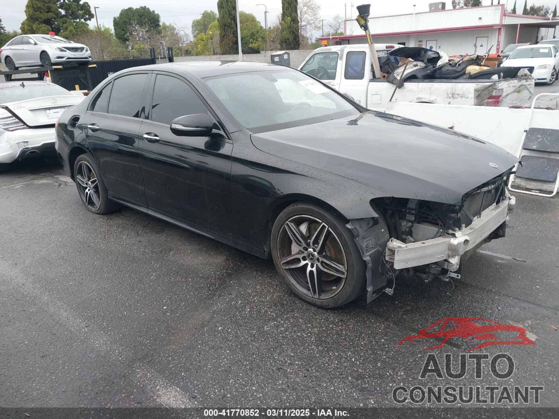 MERCEDES-BENZ E 300 2019 - WDDZF4JB6KA588499