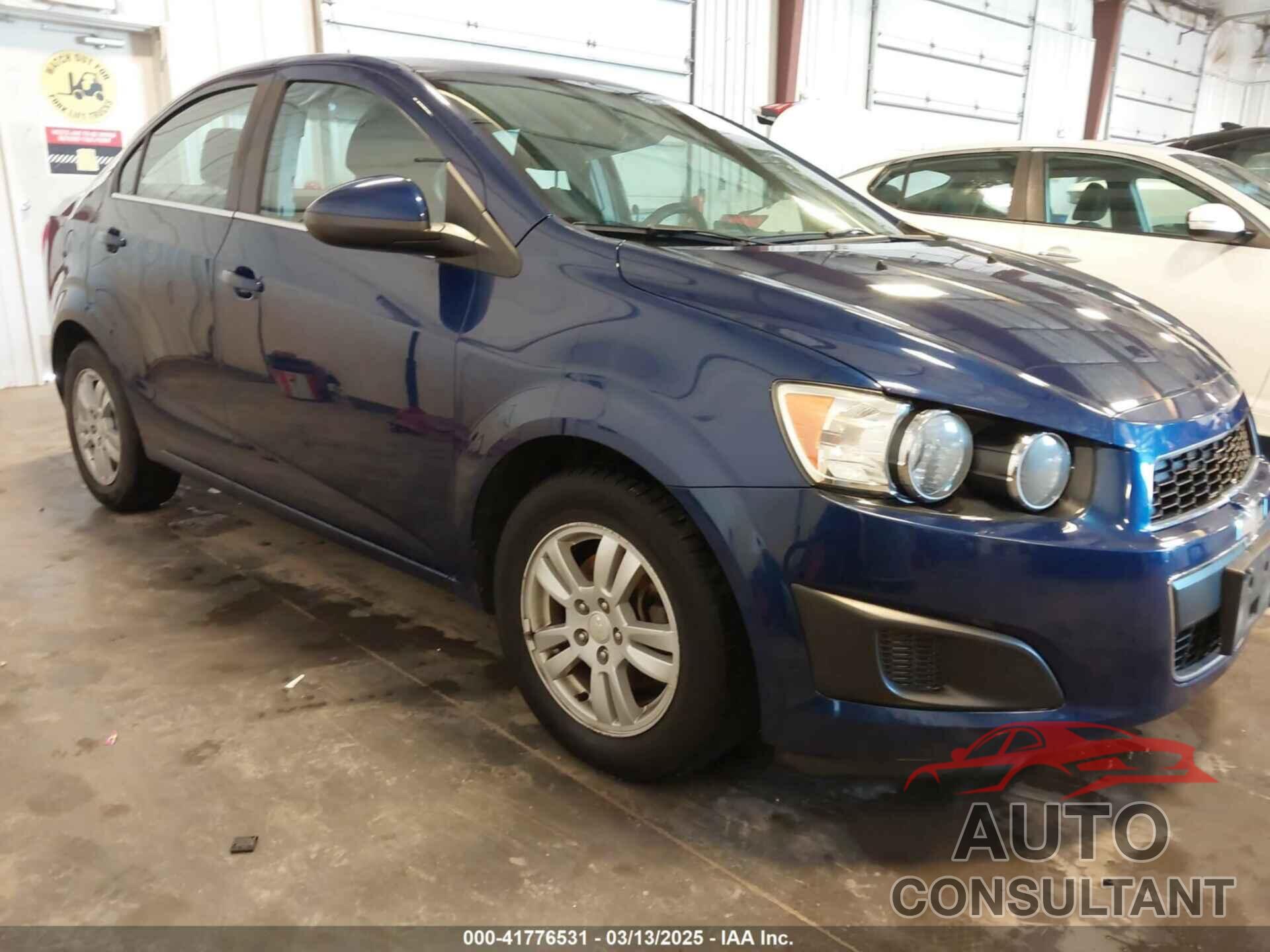 CHEVROLET SONIC 2014 - 1G1JC5SH7E4118700