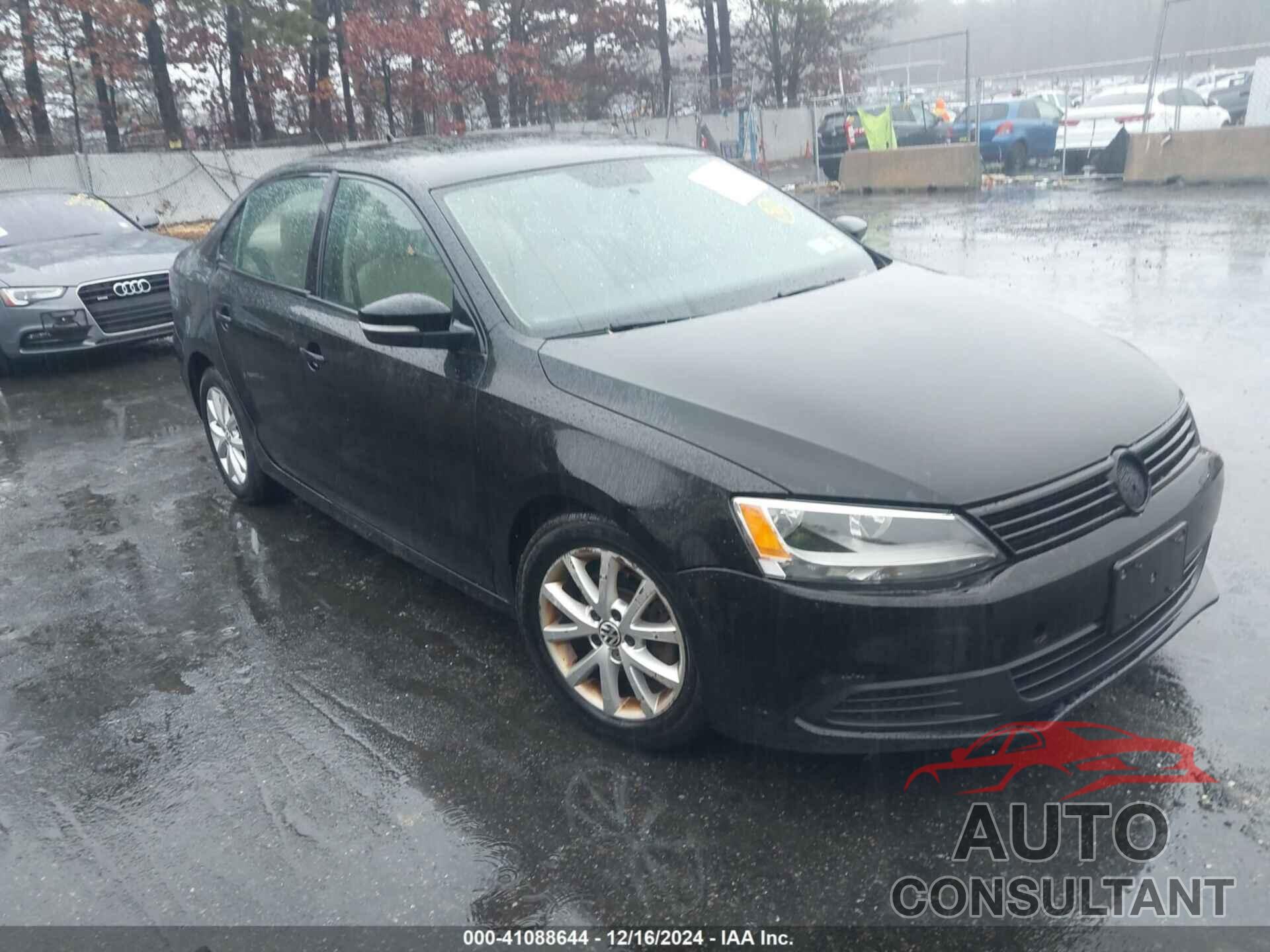 VOLKSWAGEN JETTA 2011 - 3VWDZ7AJXBM304621
