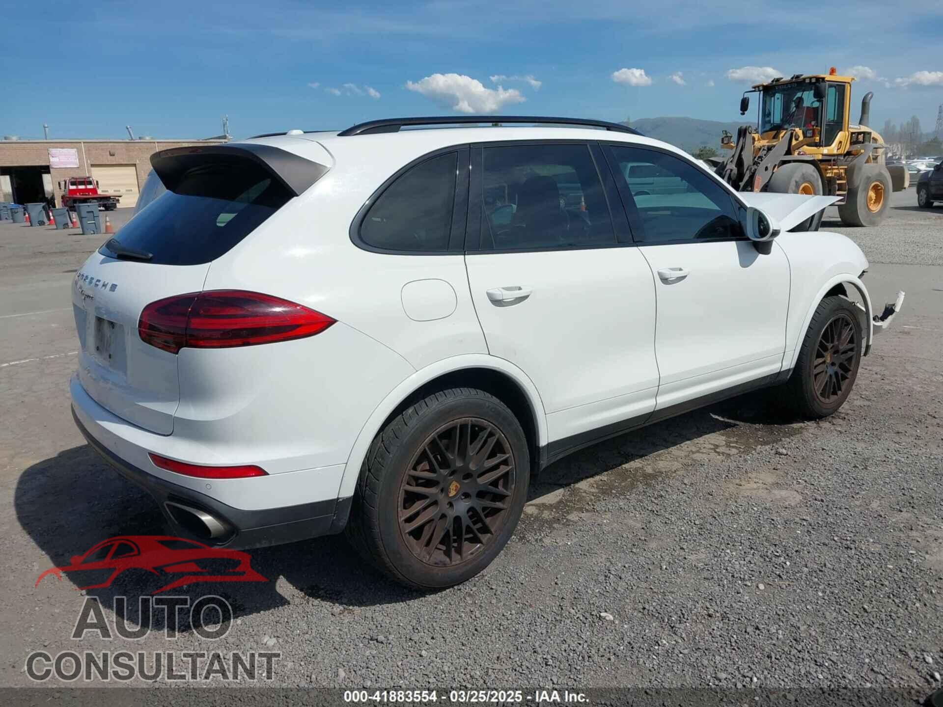 PORSCHE CAYENNE 2017 - WP1AA2A28HKA87514