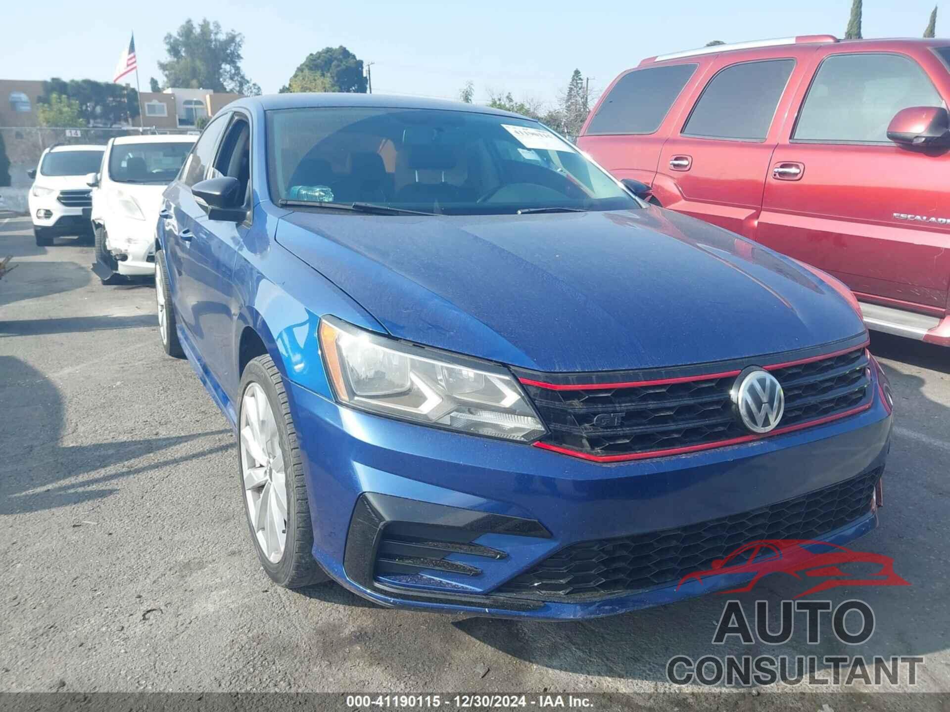 VOLKSWAGEN PASSAT 2017 - 1VWDT7A32HC003449