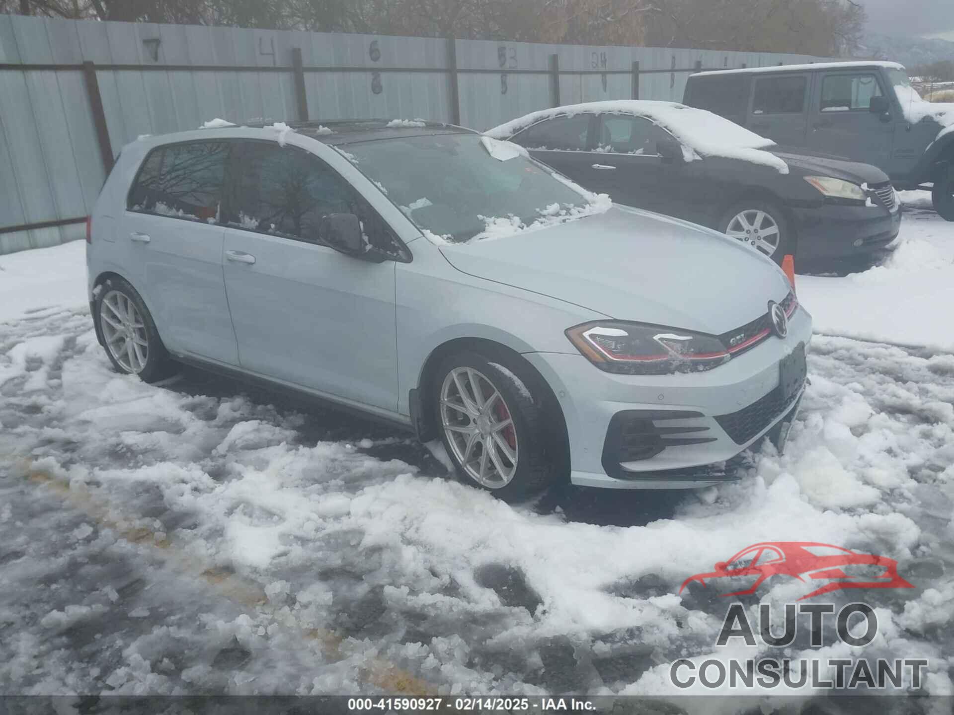 VOLKSWAGEN GOLF GTI 2019 - 3VW6T7AU2KM013597