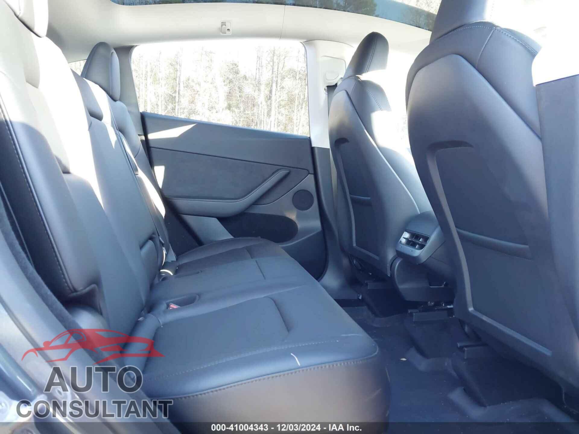 TESLA MODEL Y 2023 - 7SAYGDEF6PF865153