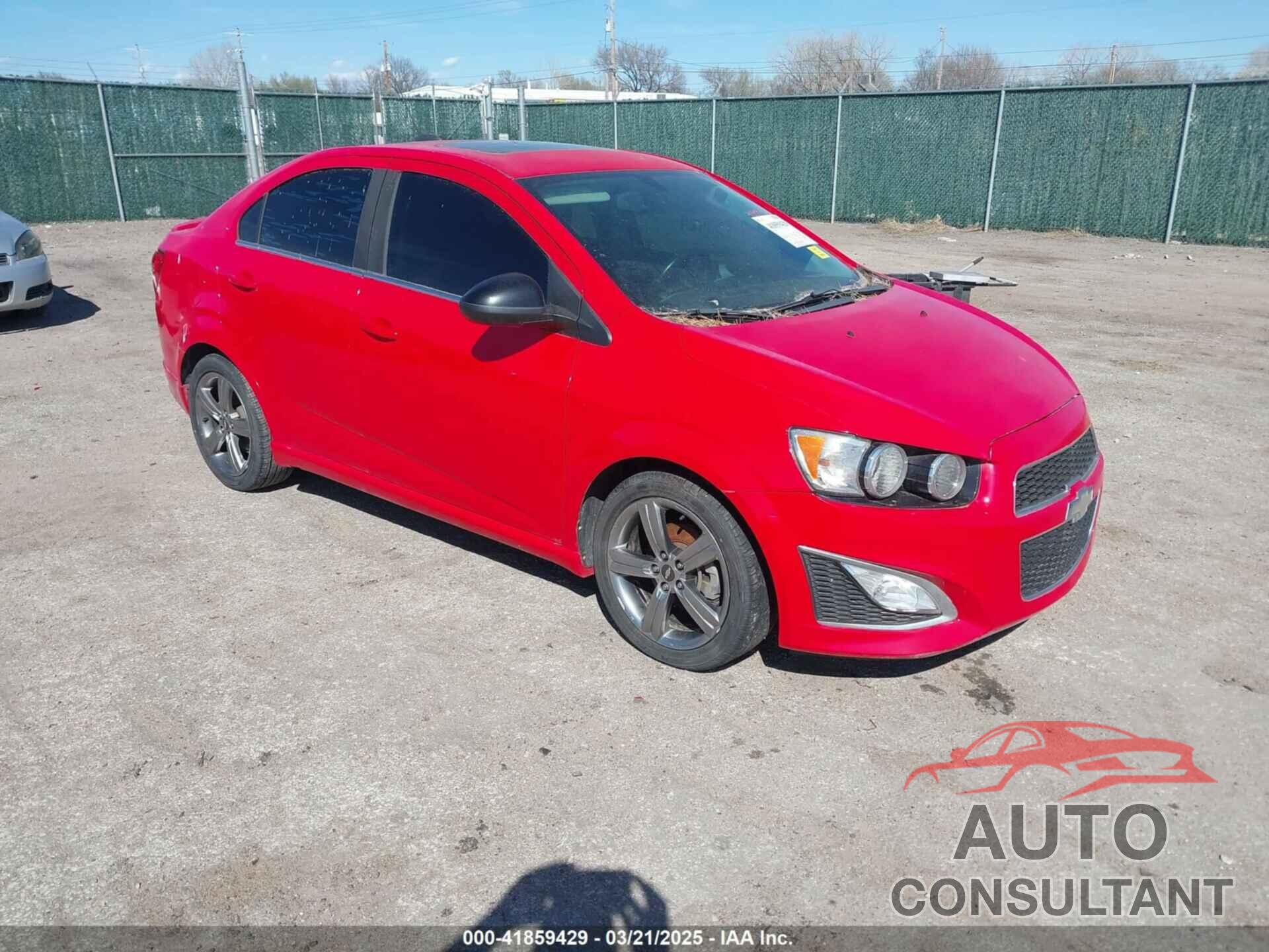 CHEVROLET SONIC 2015 - 1G1JH5SB8F4168410