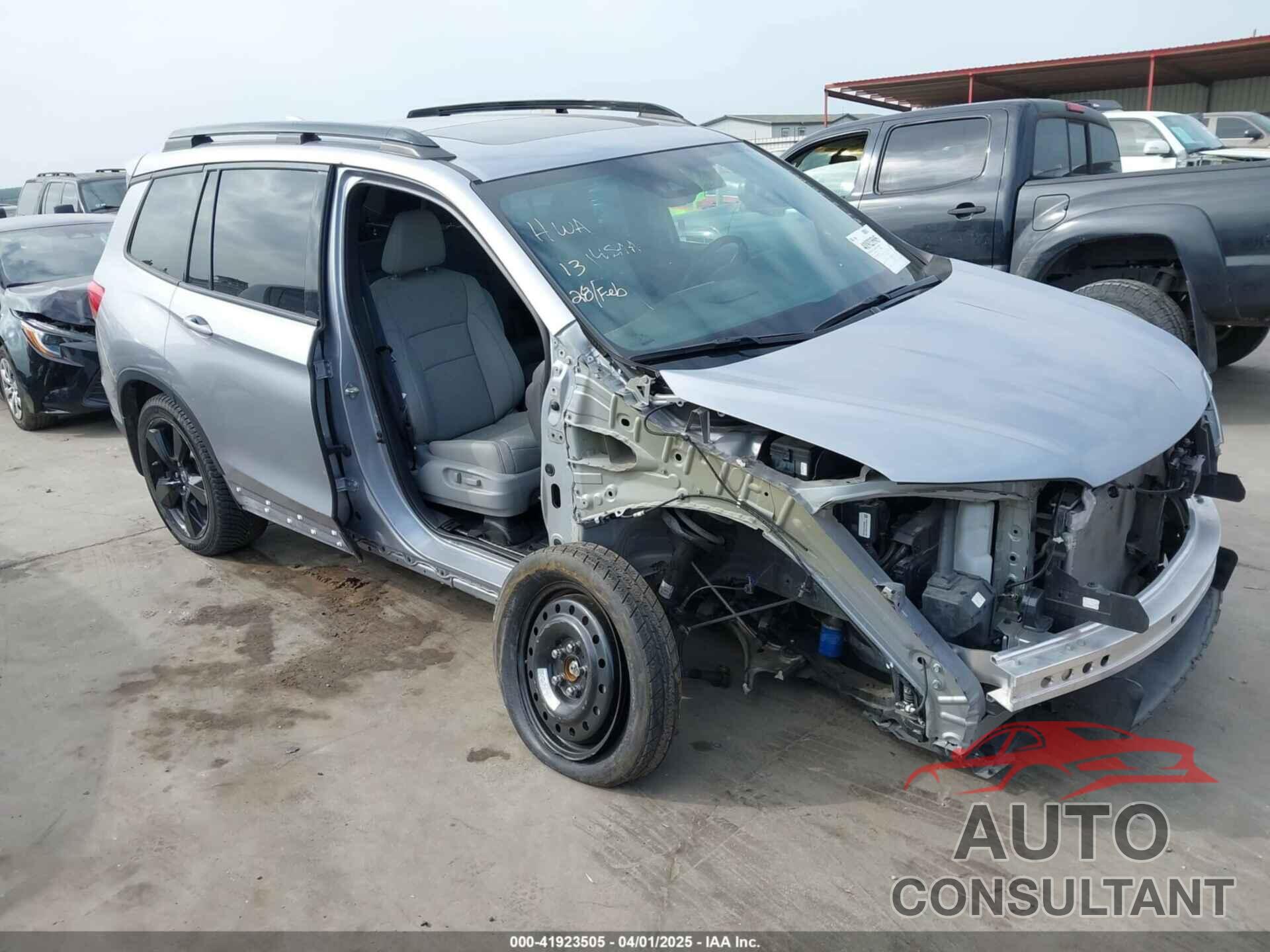 HONDA PASSPORT 2019 - 5FNYF8H08KB018545