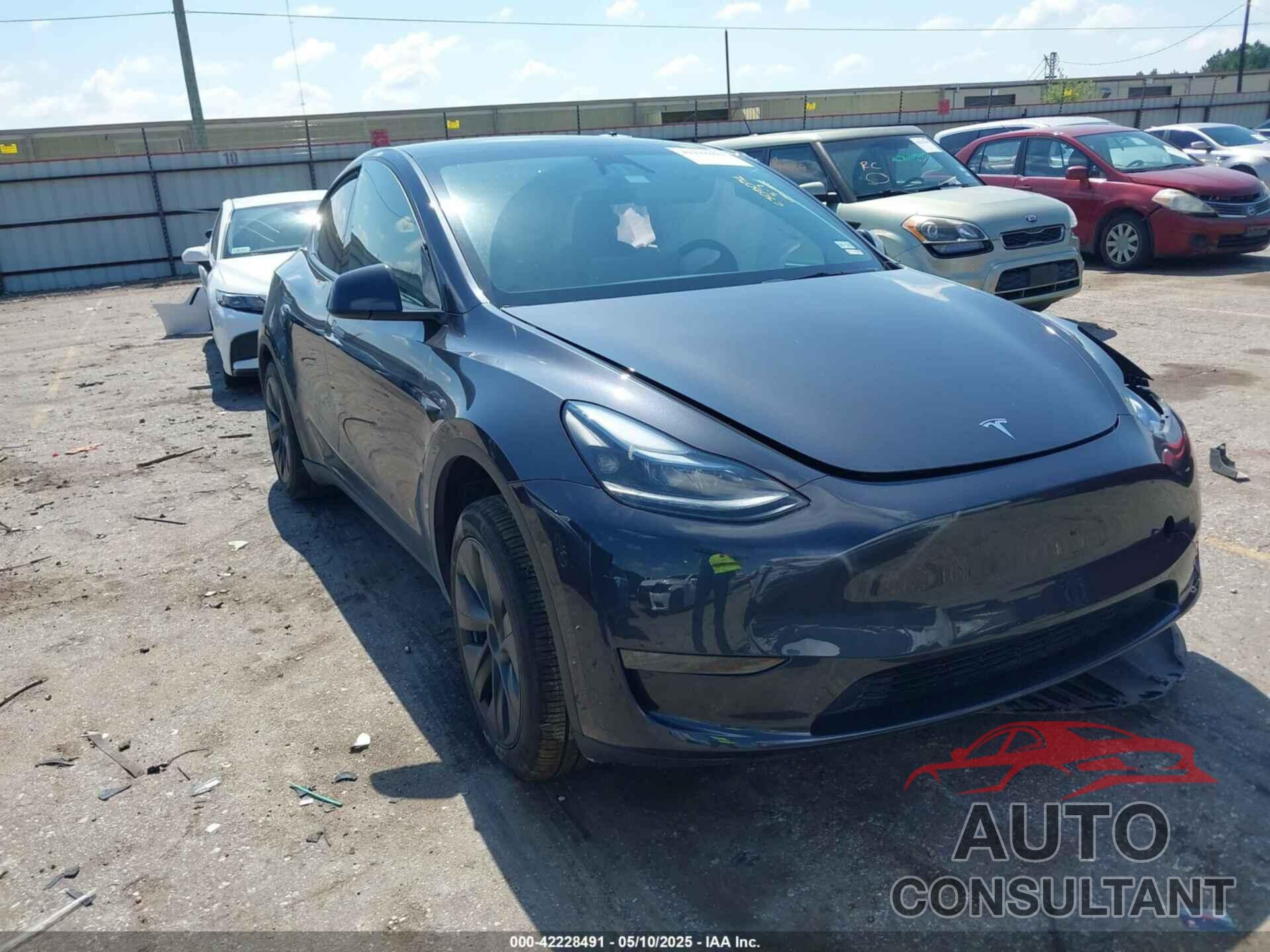 TESLA MODEL Y 2024 - 7SAYGDED9RA321373