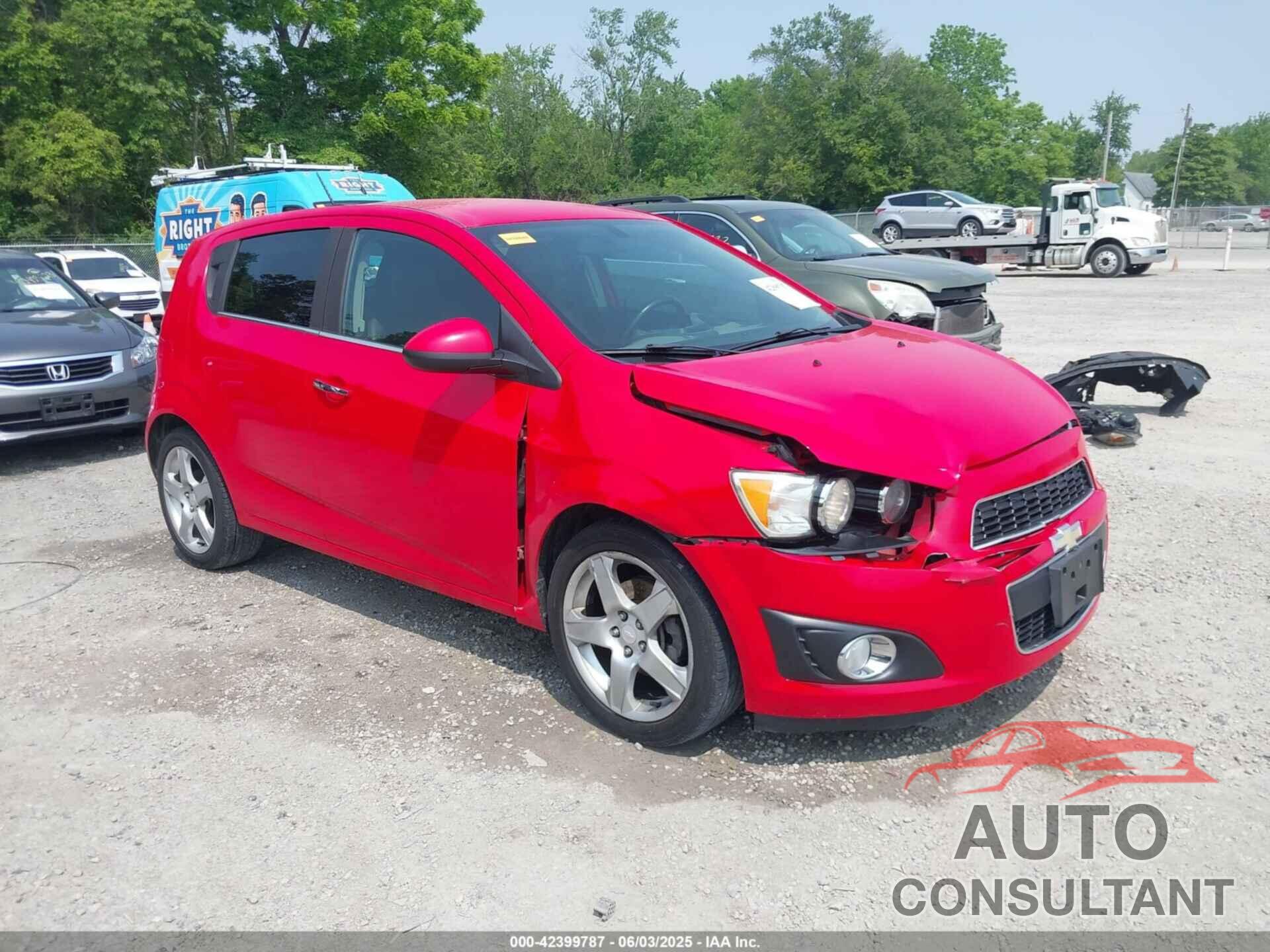 CHEVROLET SONIC 2015 - 1G1JE6SB5F4161994