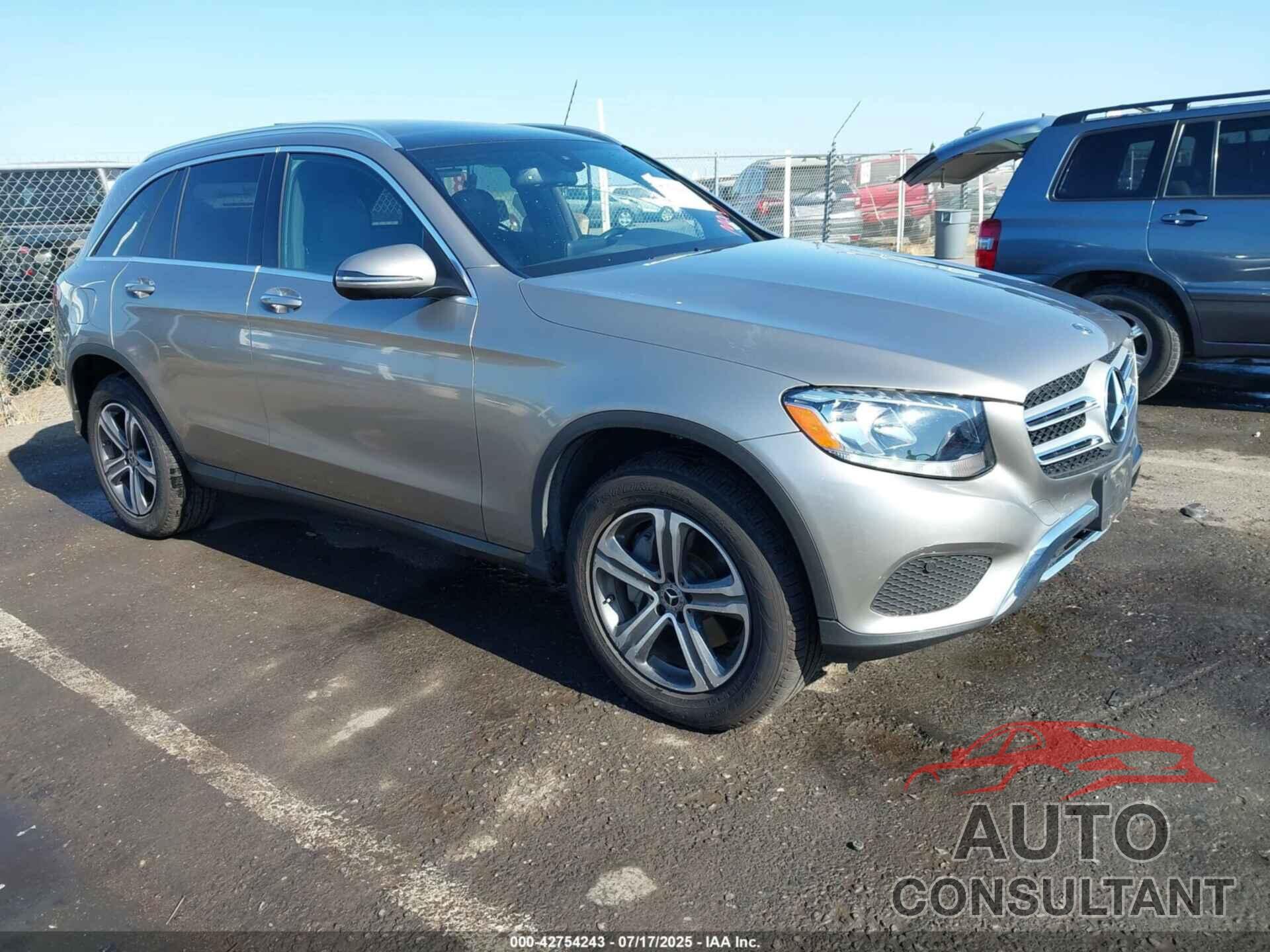 MERCEDES-BENZ GLC 300 2019 - WDC0G4KB0KV142656
