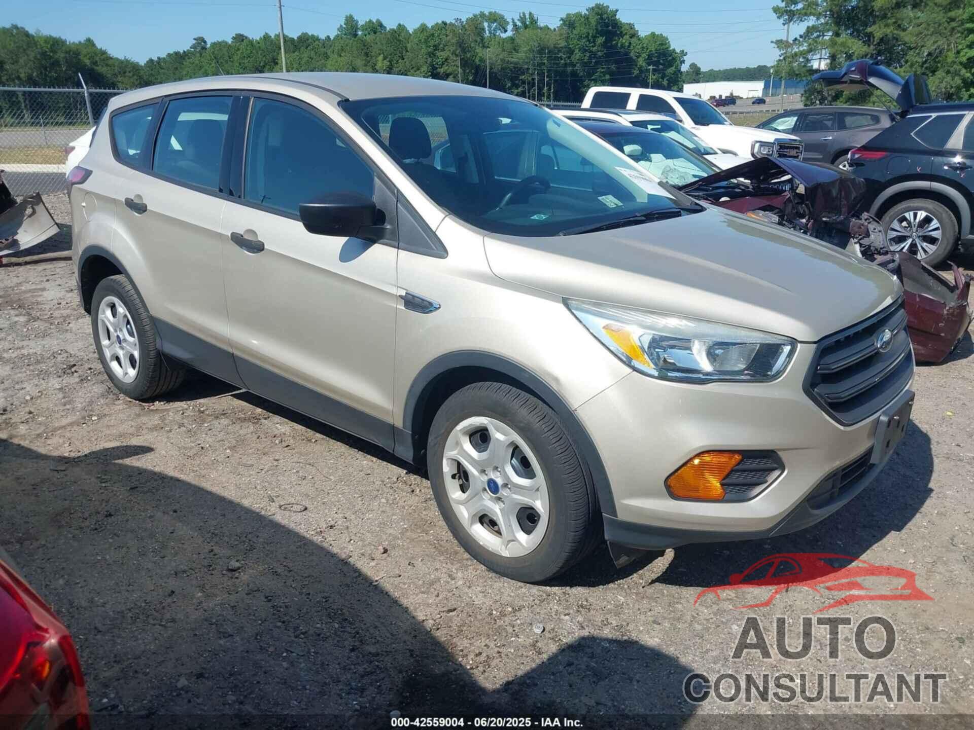 FORD ESCAPE 2017 - 1FMCU0F76HUB37532