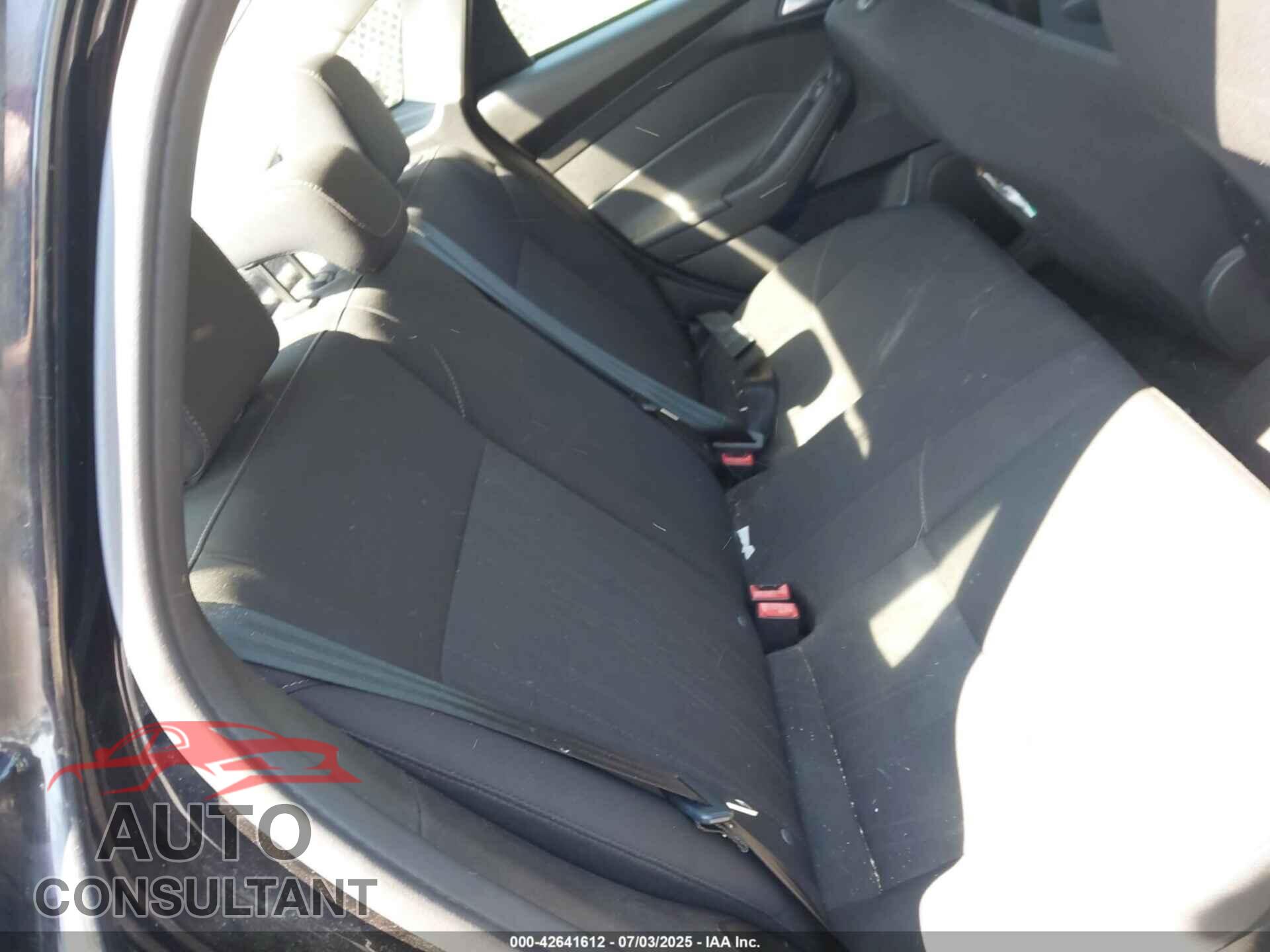 FORD FOCUS 2016 - 1FADP3F23GL348719