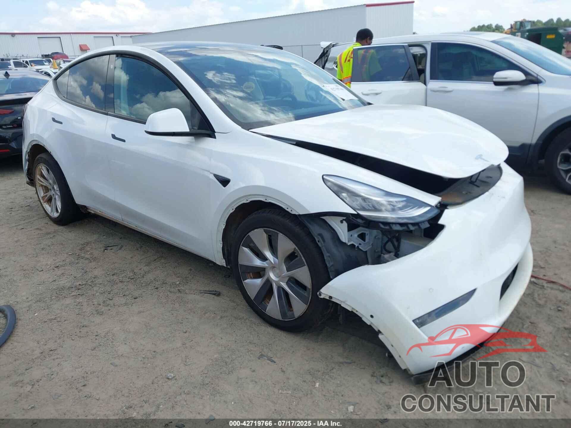TESLA MODEL Y 2020 - 5YJYGDEE5LF048058