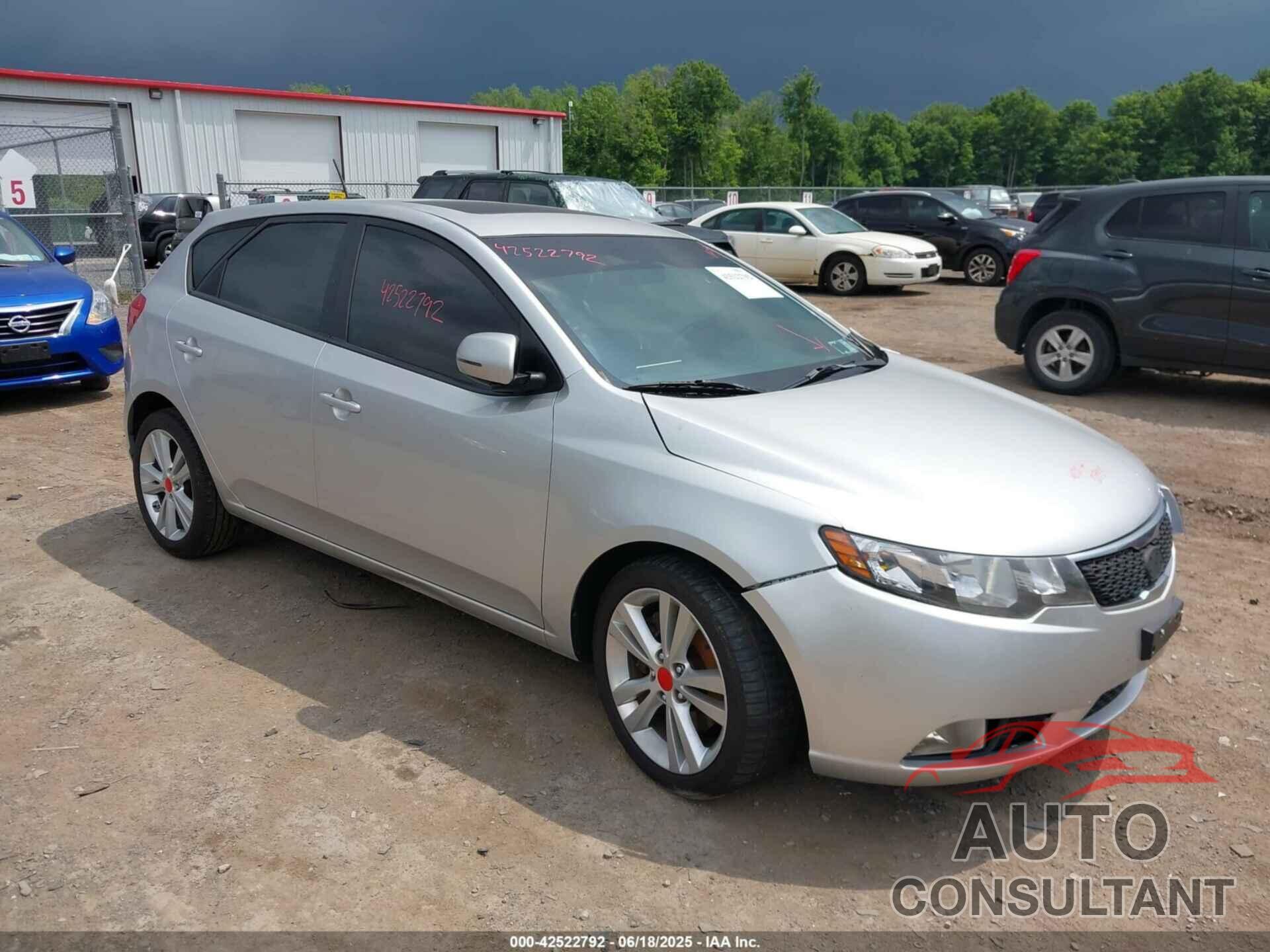 KIA FORTE 2011 - KNAFW5A34B5334047