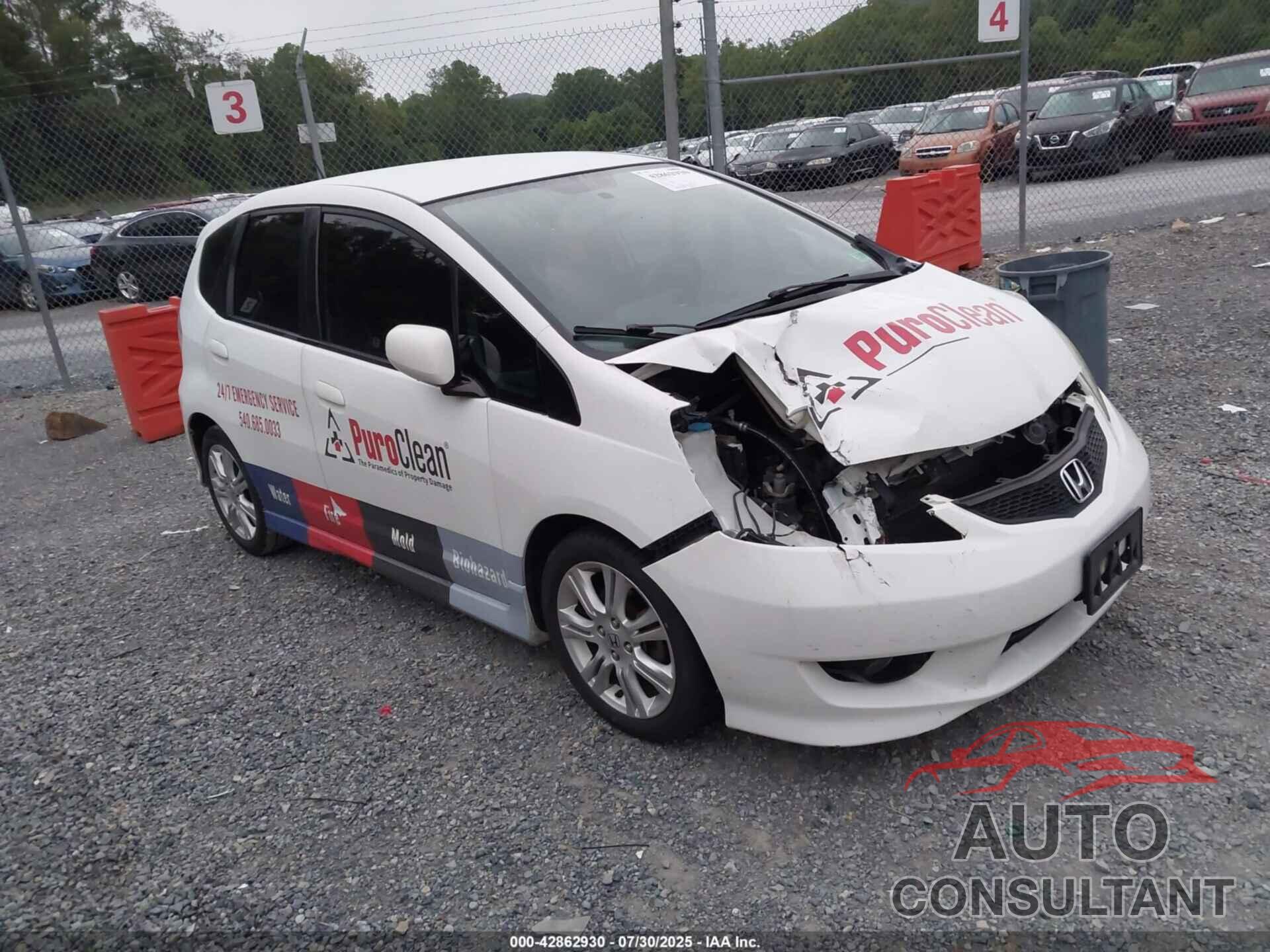 HONDA FIT 2011 - JHMGE8H56BC002429