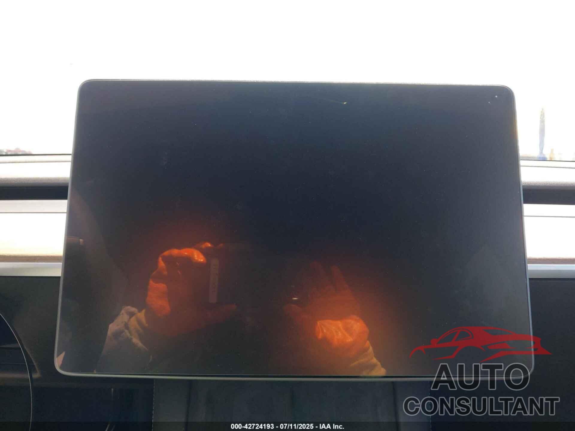 TESLA MODEL Y 2022 - 7SAYGDEE3NF545146