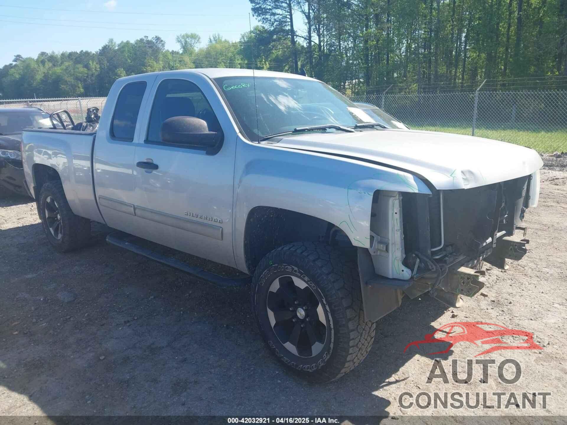 CHEVROLET SILVERADO 2011 - 1GCRCSEA5BZ357152
