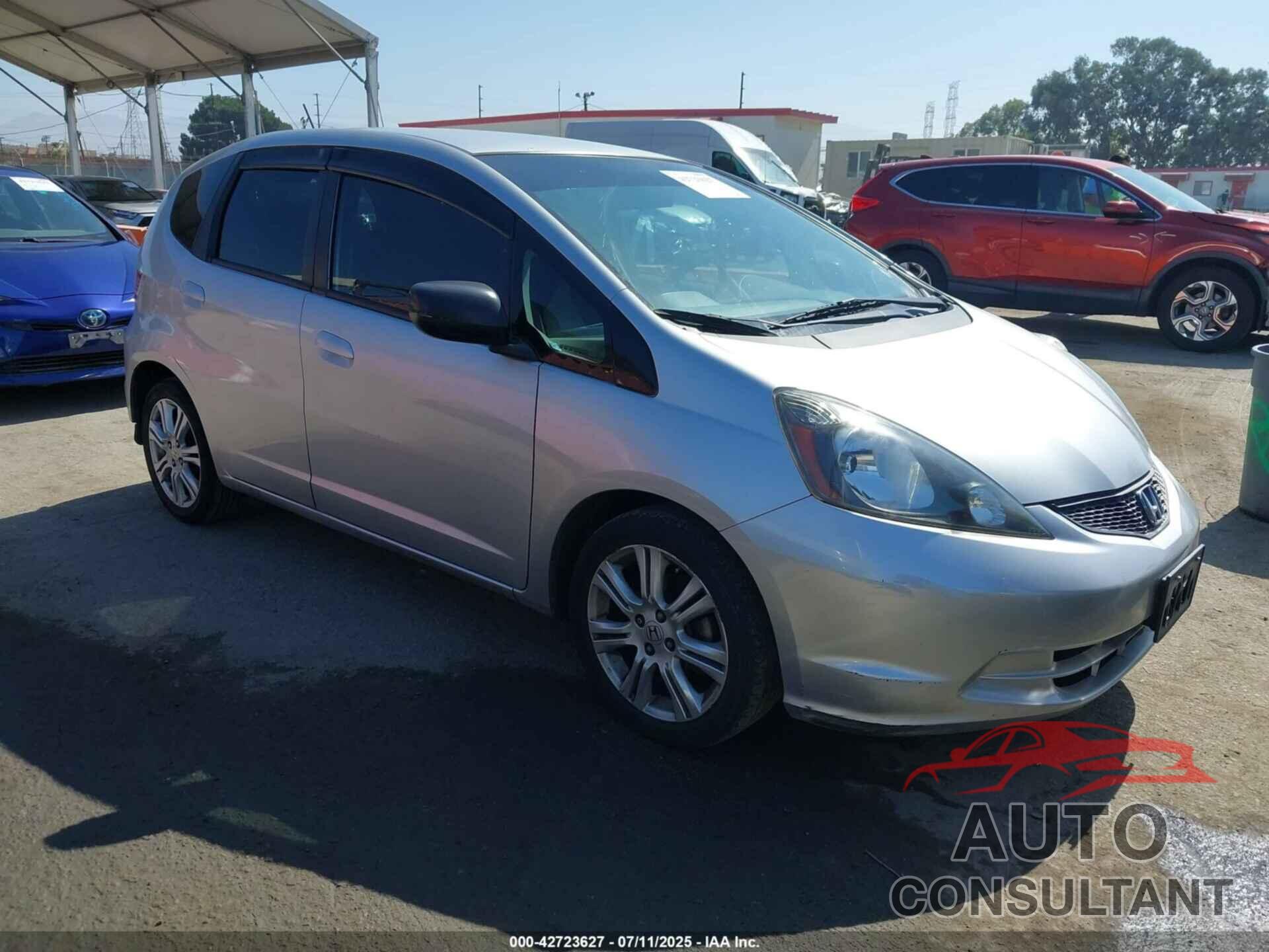 HONDA FIT 2011 - JHMGE8H37BS004095