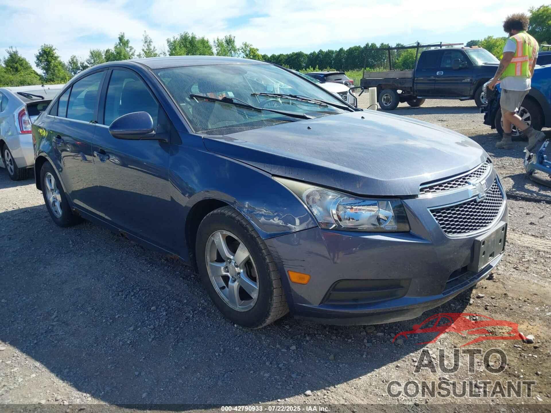 CHEVROLET CRUZE 2013 - 1G1PC5SB6D7254755