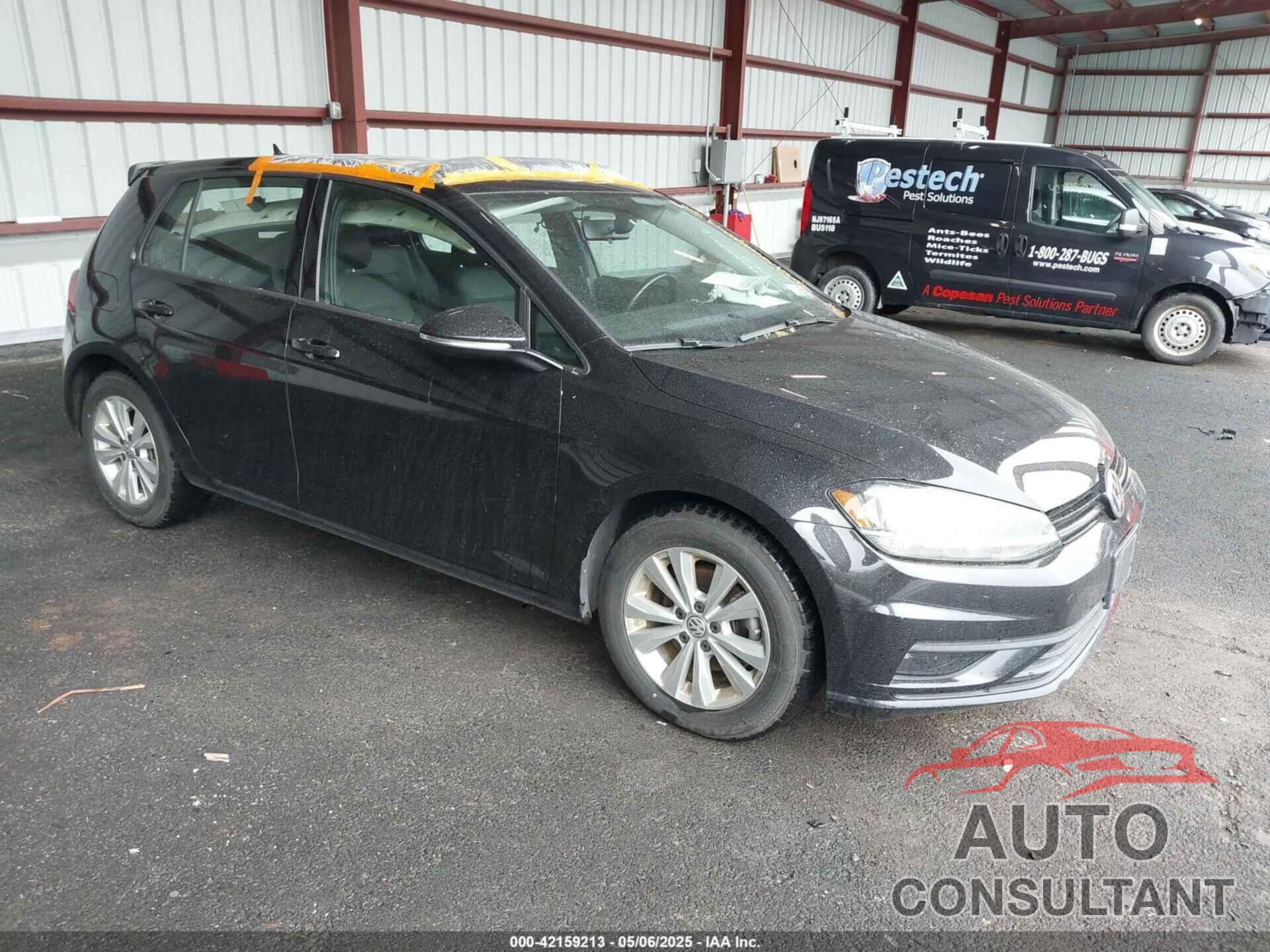 VOLKSWAGEN GOLF 2018 - 3VWB17AU2JM260475