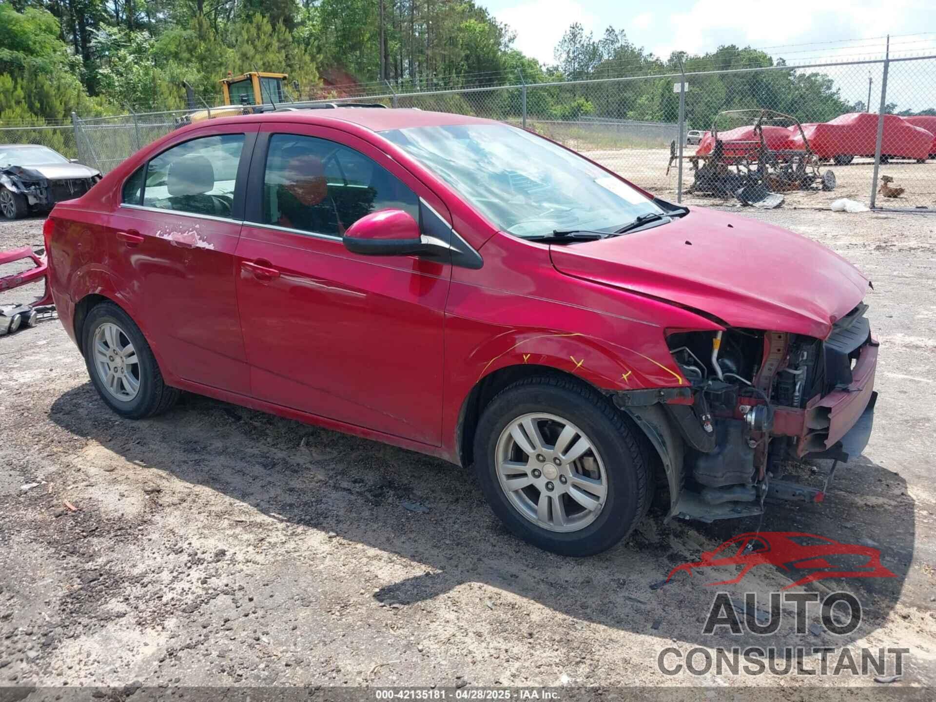 CHEVROLET SONIC 2015 - 1G1JC5SH5F4181134