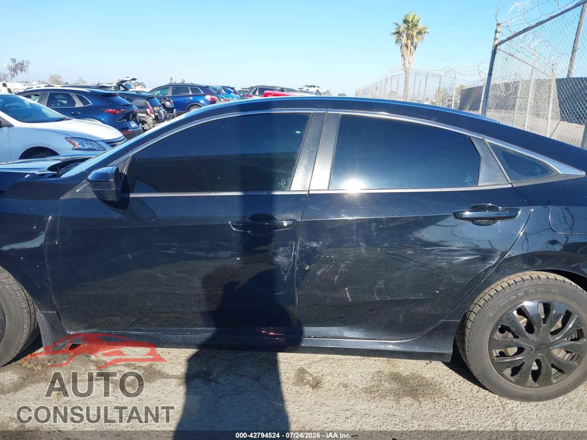 HONDA CIVIC 2017 - 19XFC2F53HE001095