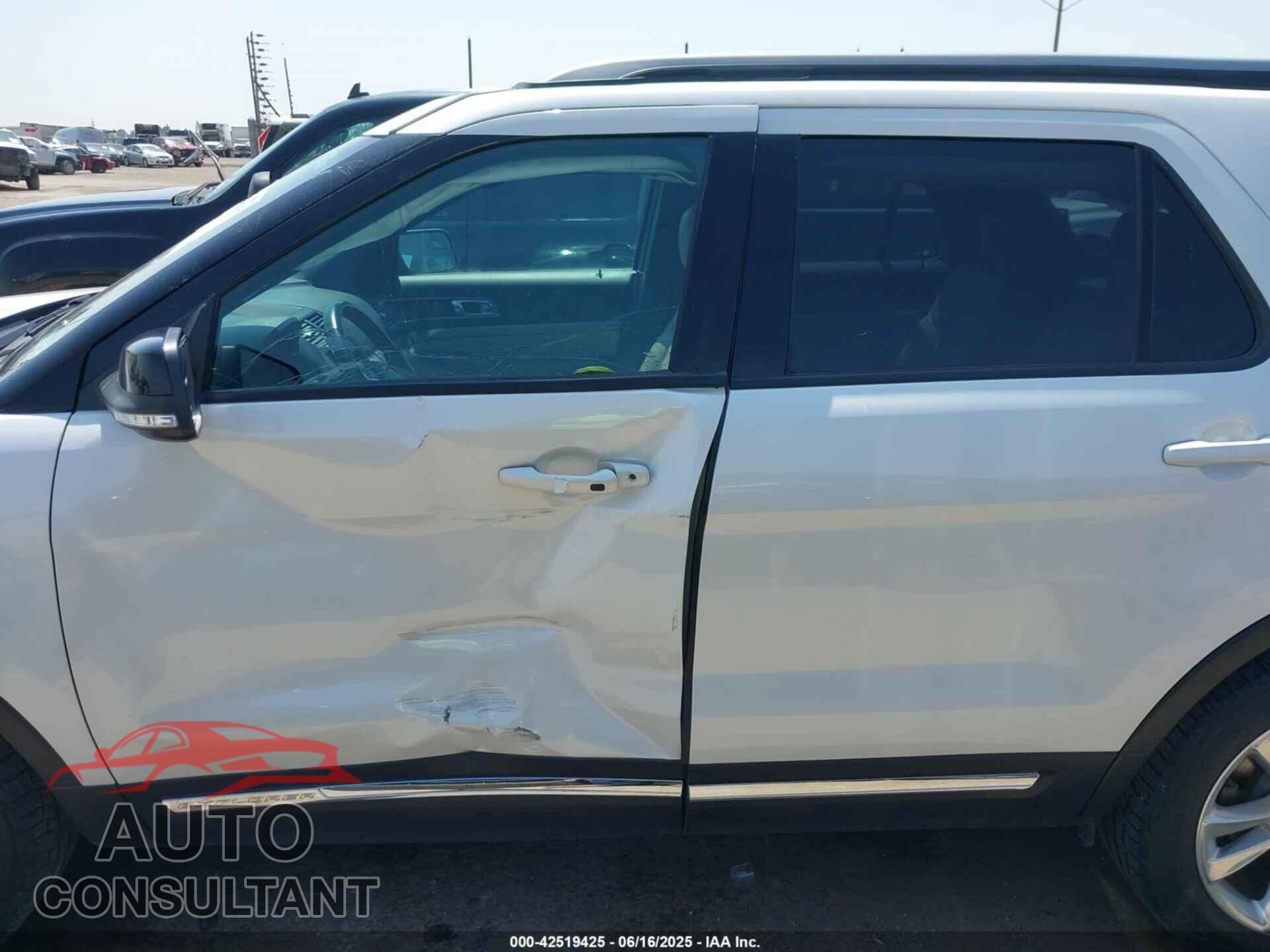 FORD EXPLORER 2018 - 1FM5K7D80JGB55452