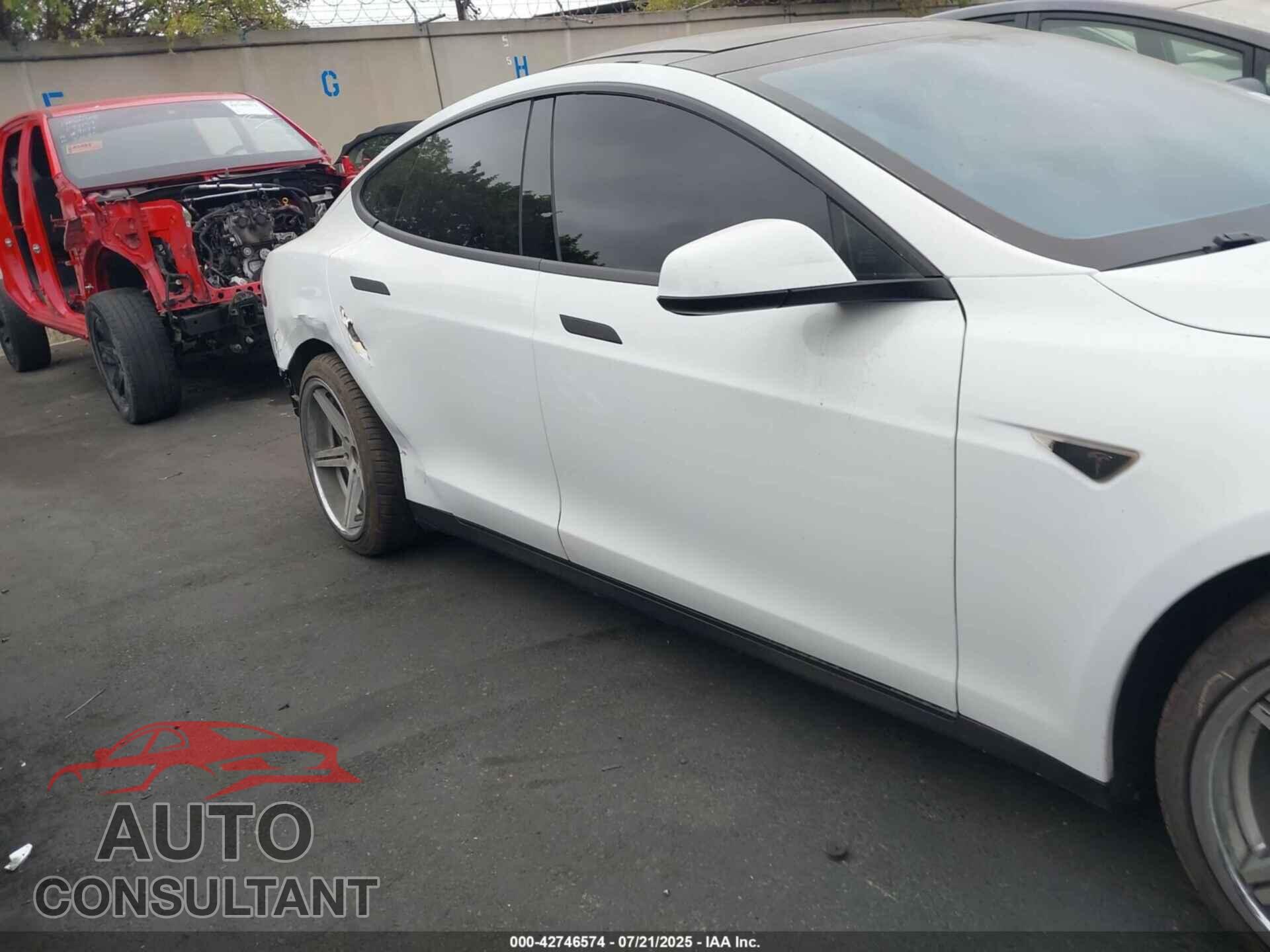 TESLA MODEL S 2013 - 5YJSA1CN1DFP07344