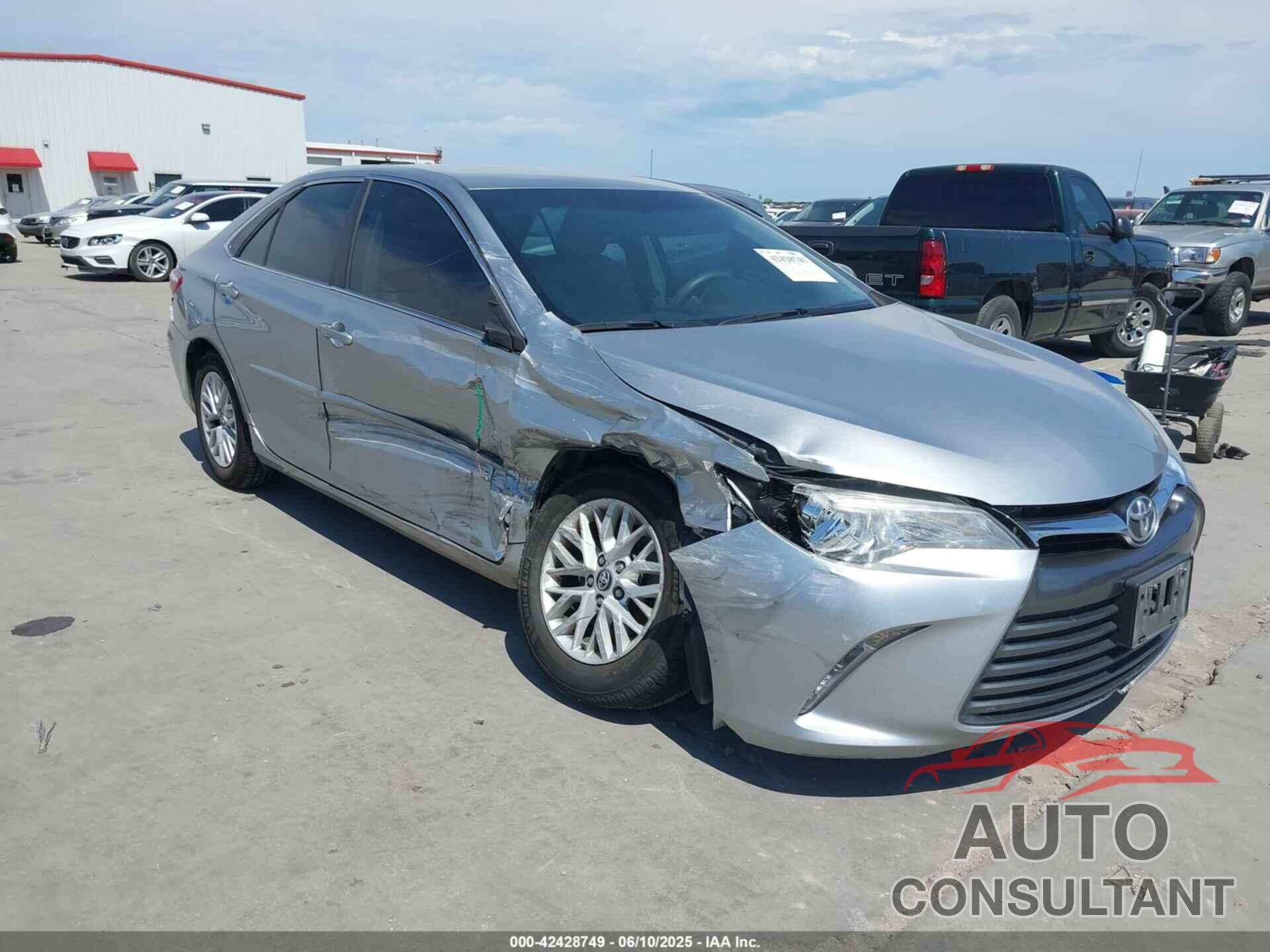 TOYOTA CAMRY 2016 - 4T4BF1FK9GR559945
